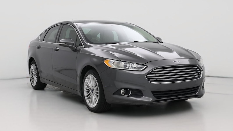 2016 Ford Fusion SE Hero Image
