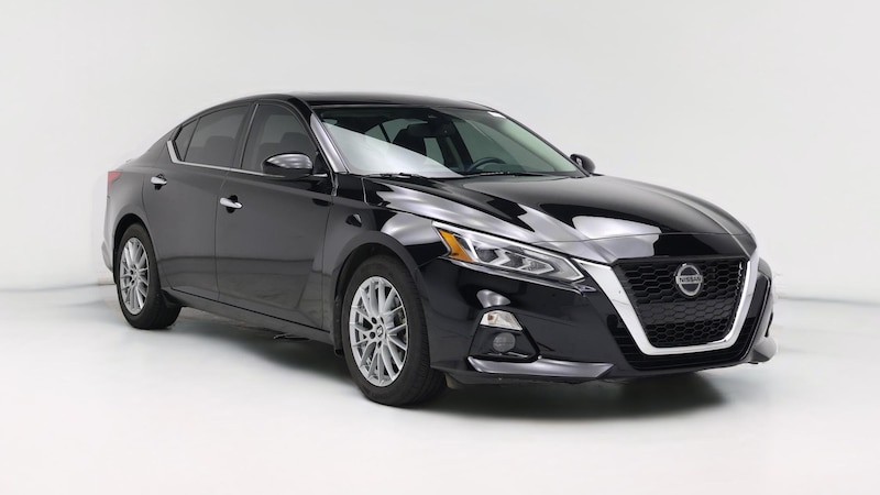 2020 Nissan Altima SV Hero Image