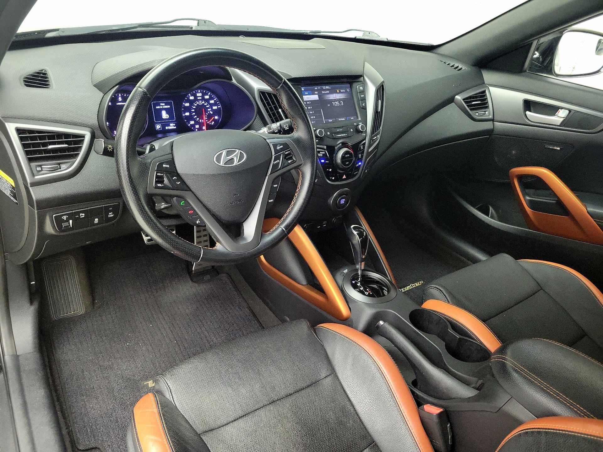 Thumbnail: 2017 Hyundai Veloster - 9