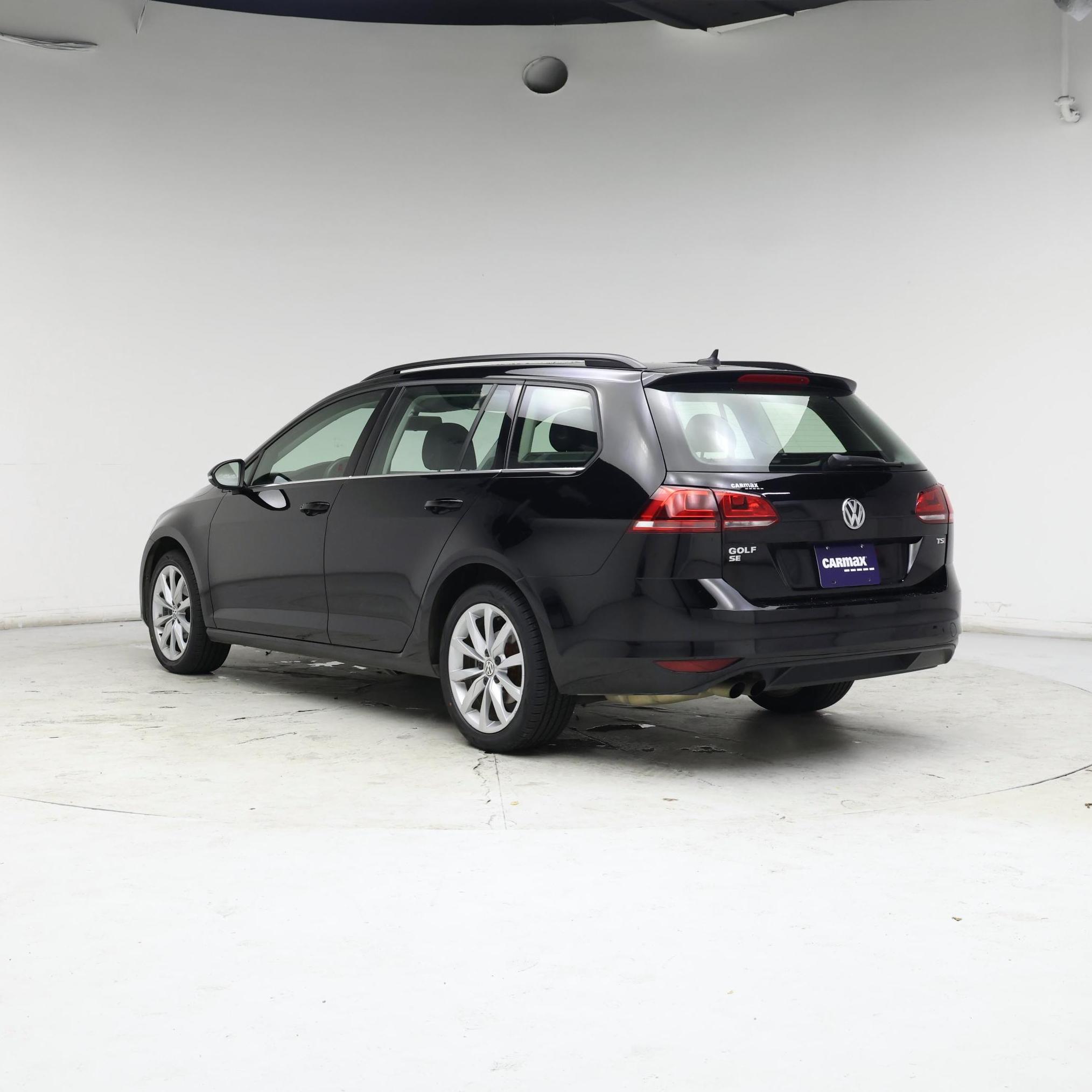 Thumbnail: 2016 Volkswagen Golf - 2