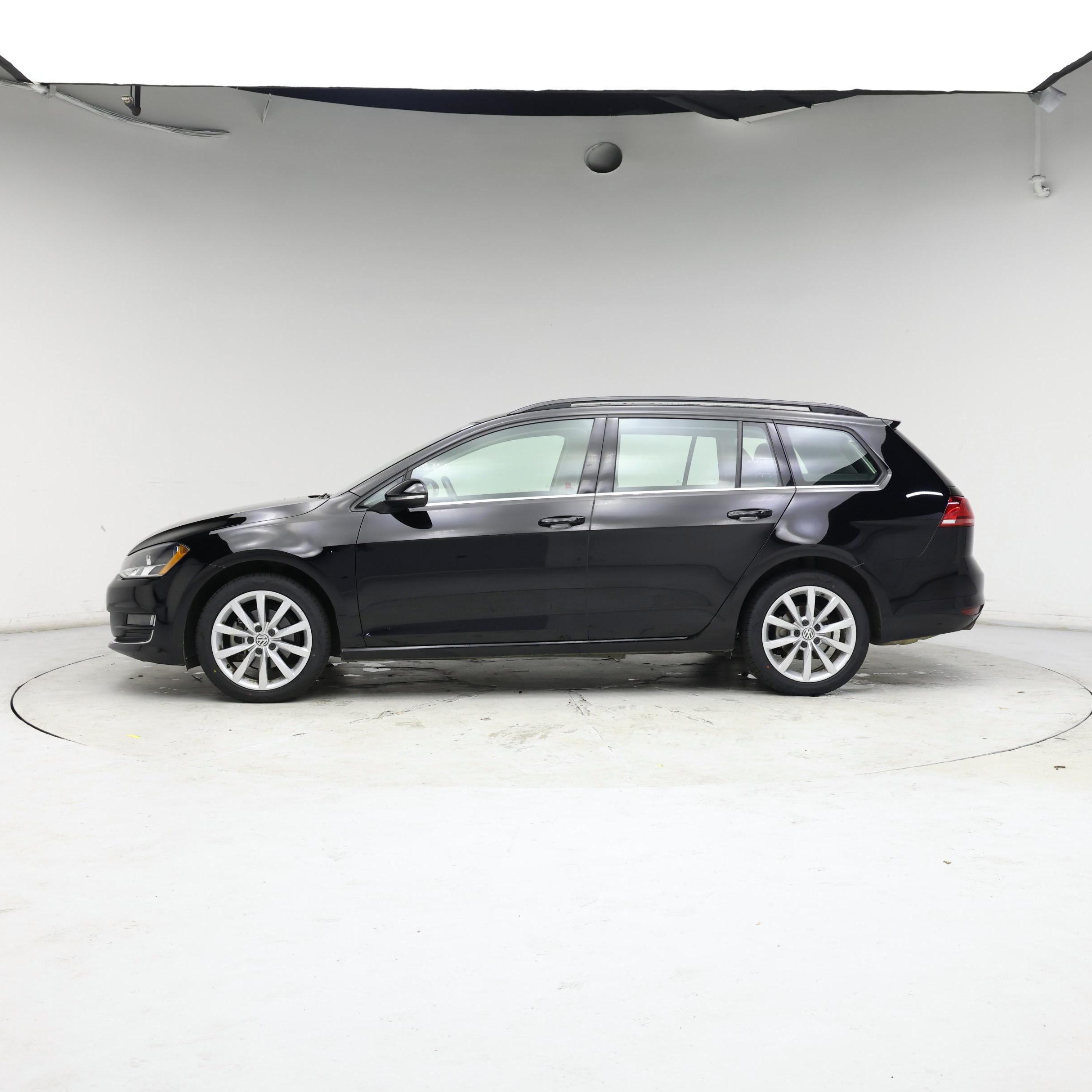 Thumbnail: 2016 Volkswagen Golf - 3