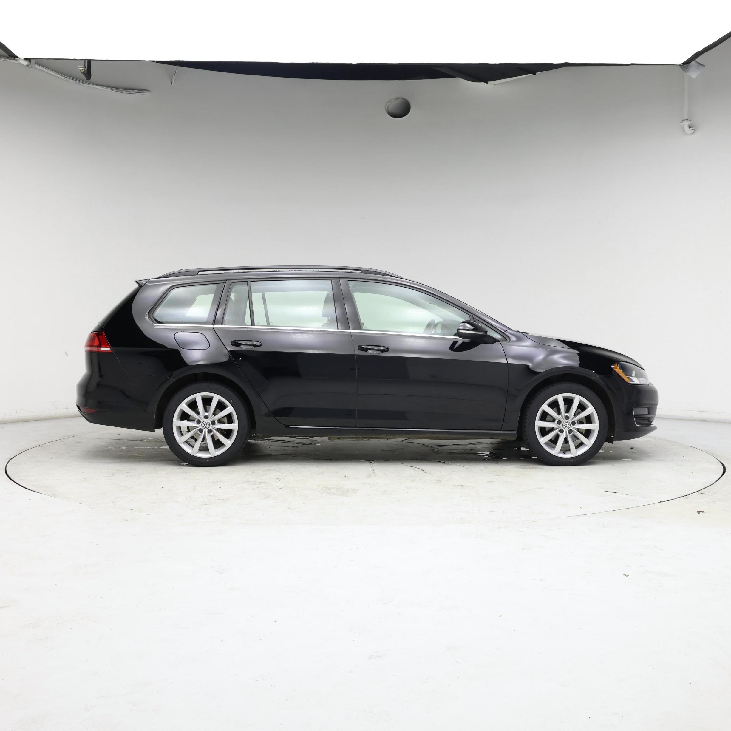 Thumbnail: 2016 Volkswagen Golf - 7