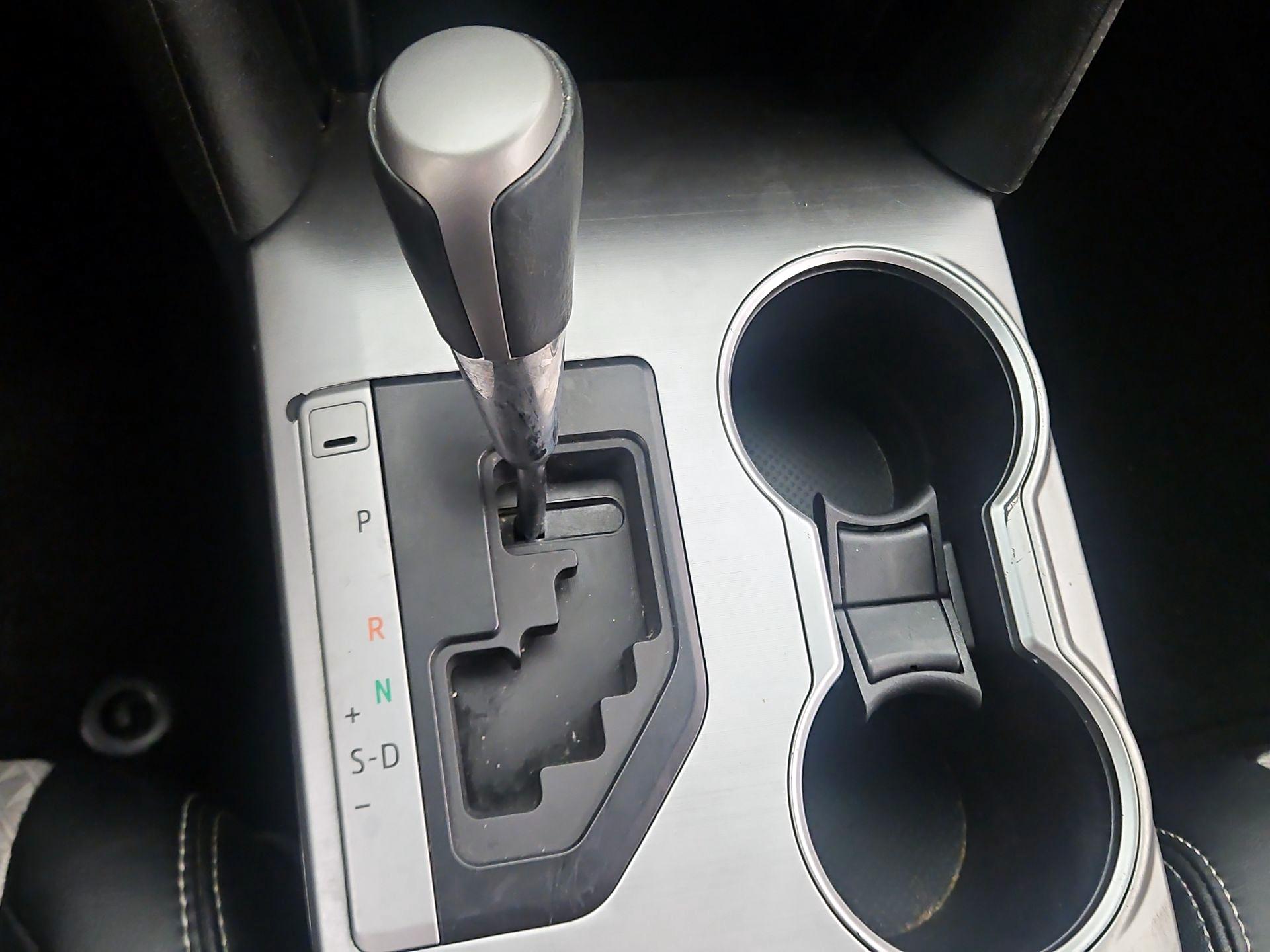 Thumbnail: 2014 Toyota Camry - 17