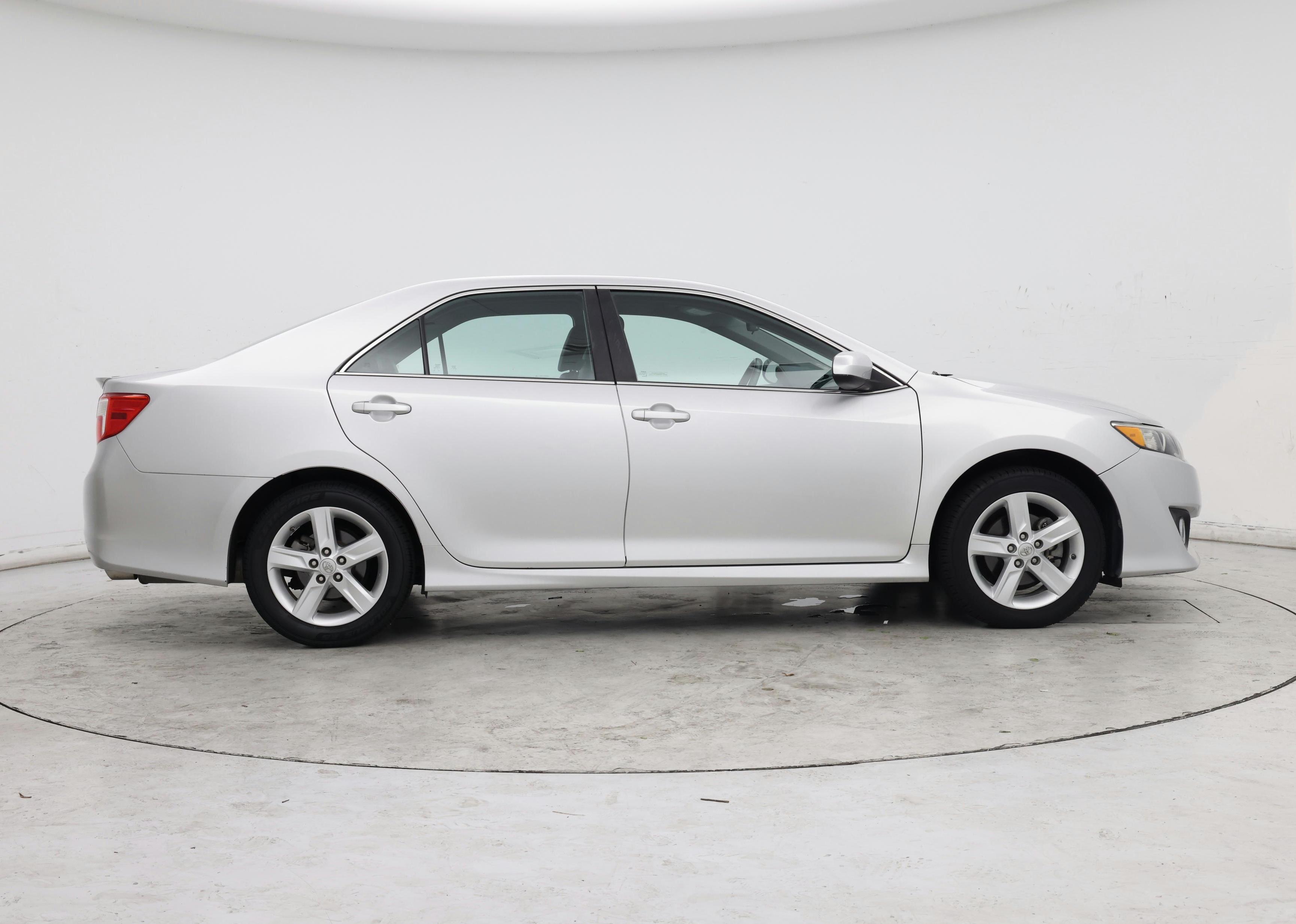 Thumbnail: 2014 Toyota Camry - 7