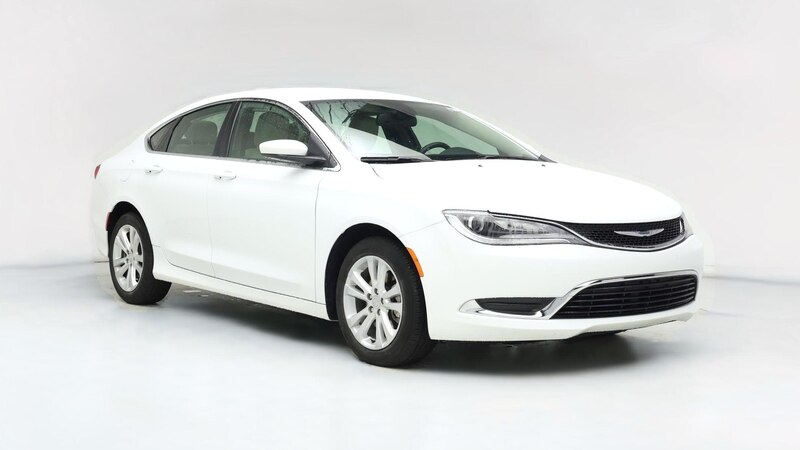 2017 Chrysler 200 Limited Hero Image