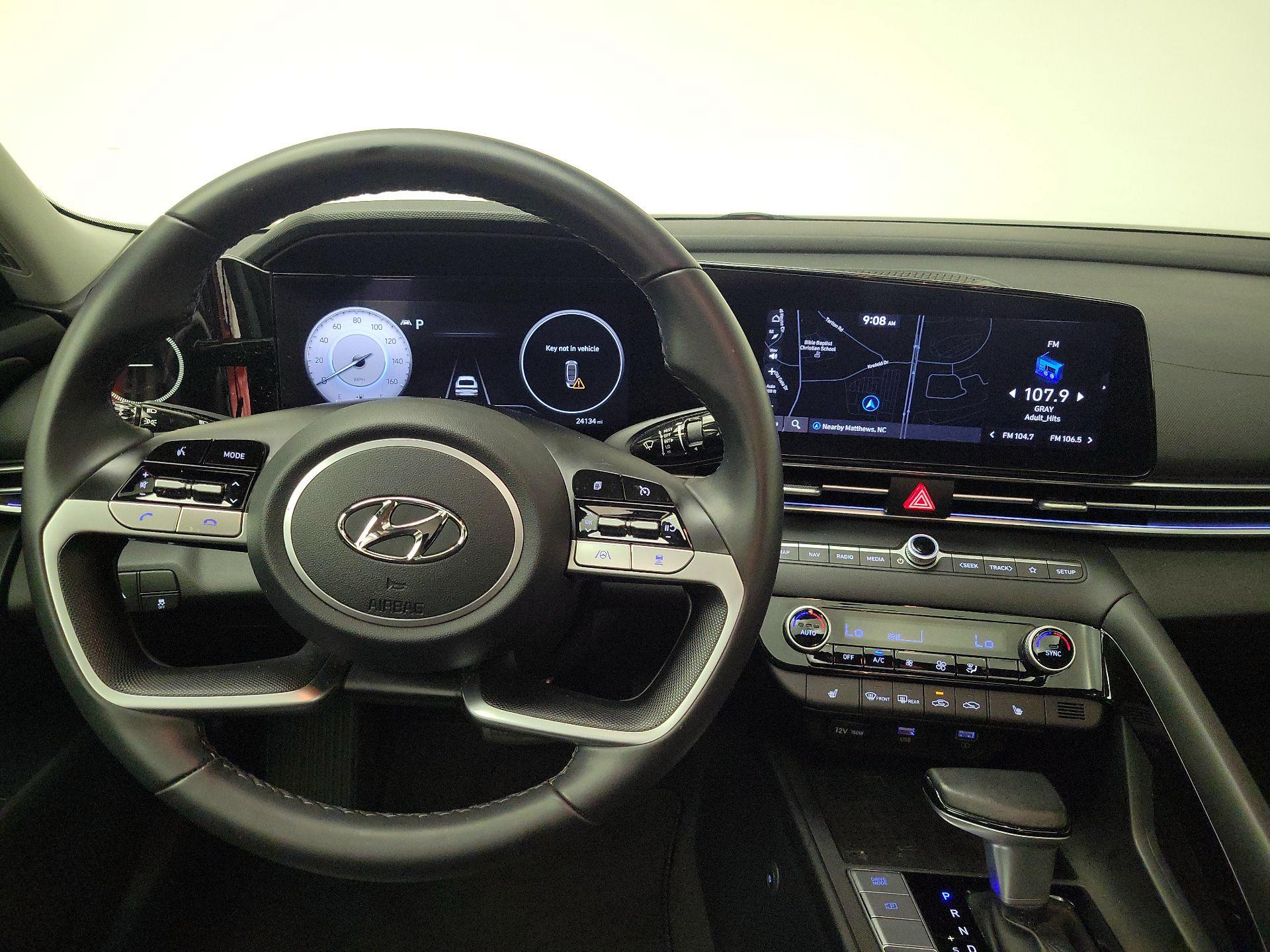 Thumbnail: 2022 Hyundai Elantra - 10