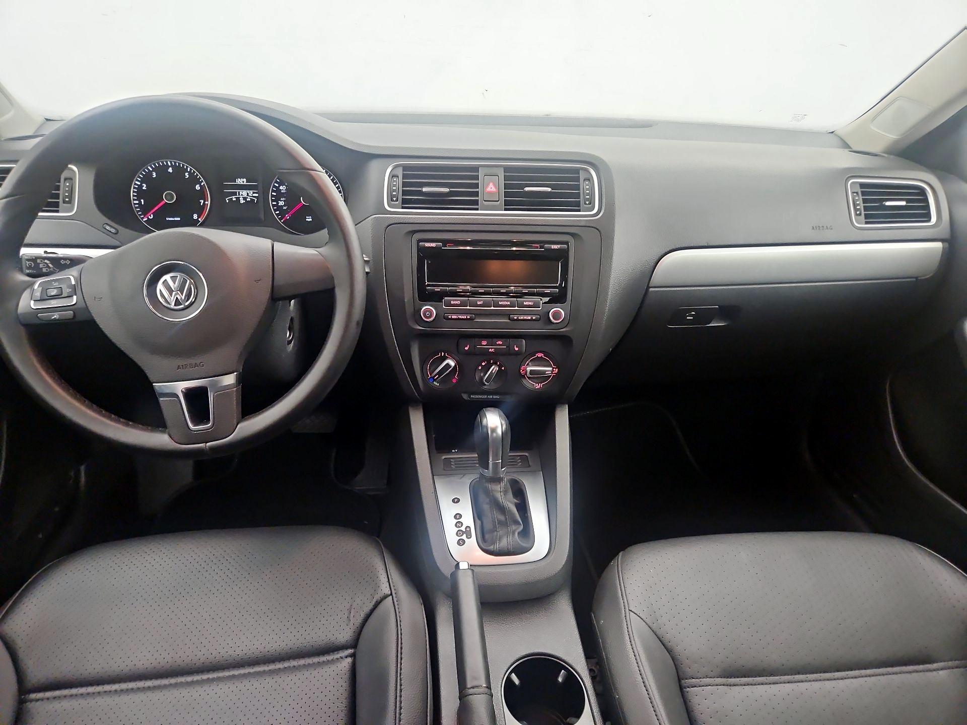 Thumbnail: 2014 Volkswagen Jetta - 9
