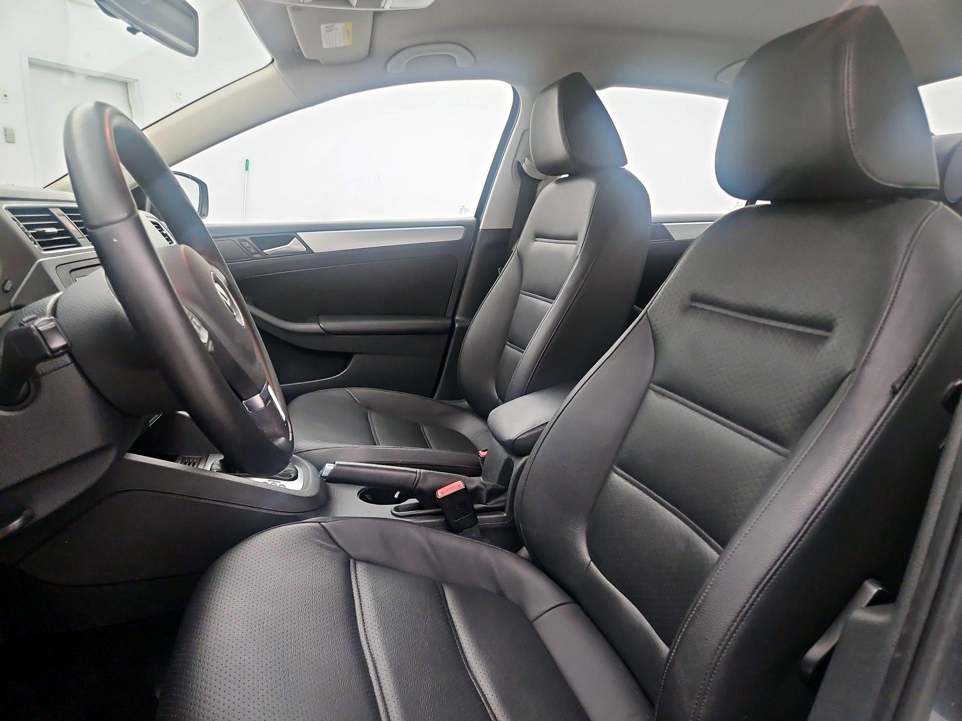 Thumbnail: 2014 Volkswagen Jetta - 11