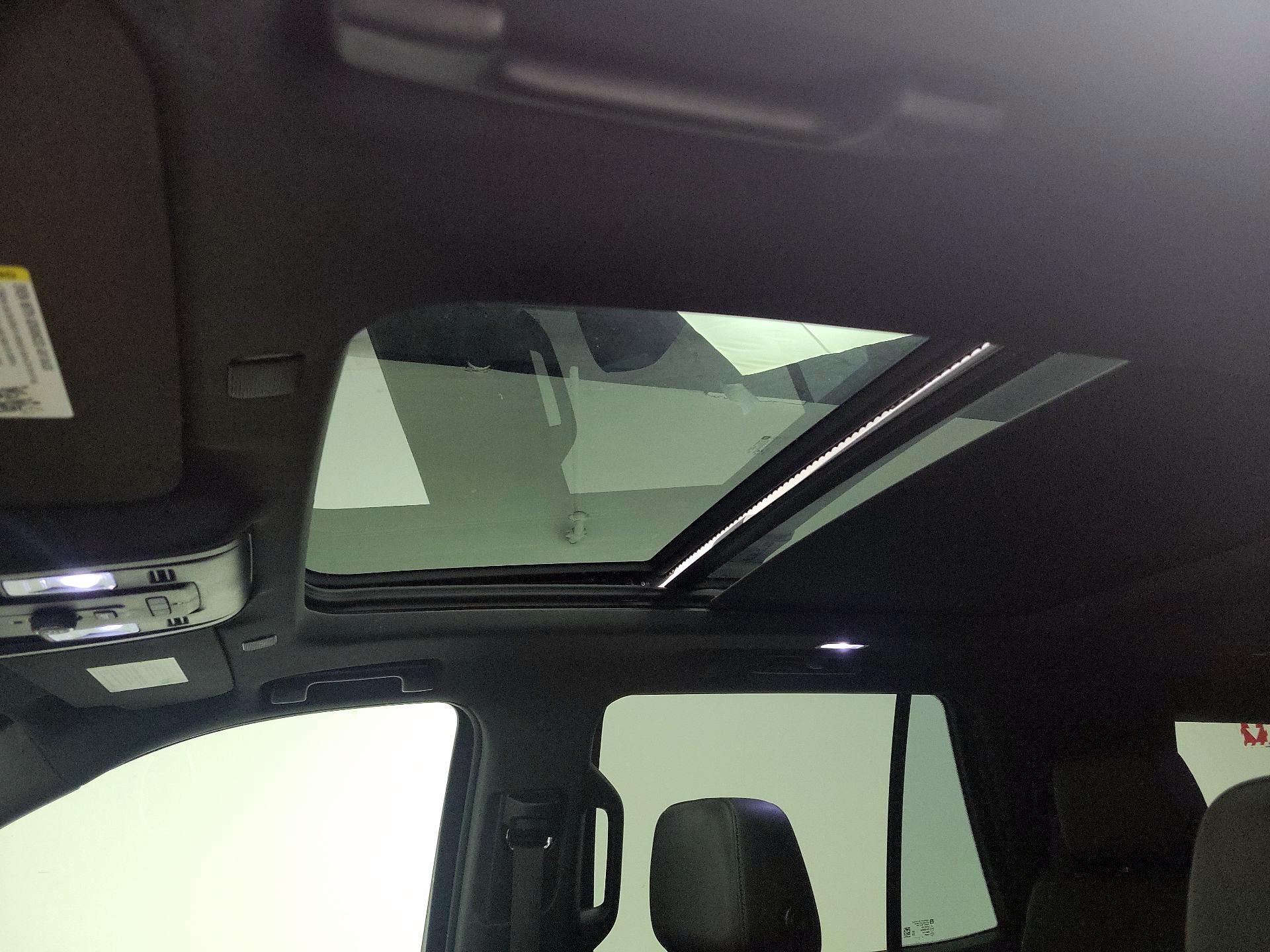 Thumbnail: 2021 Chevrolet Tahoe - 19