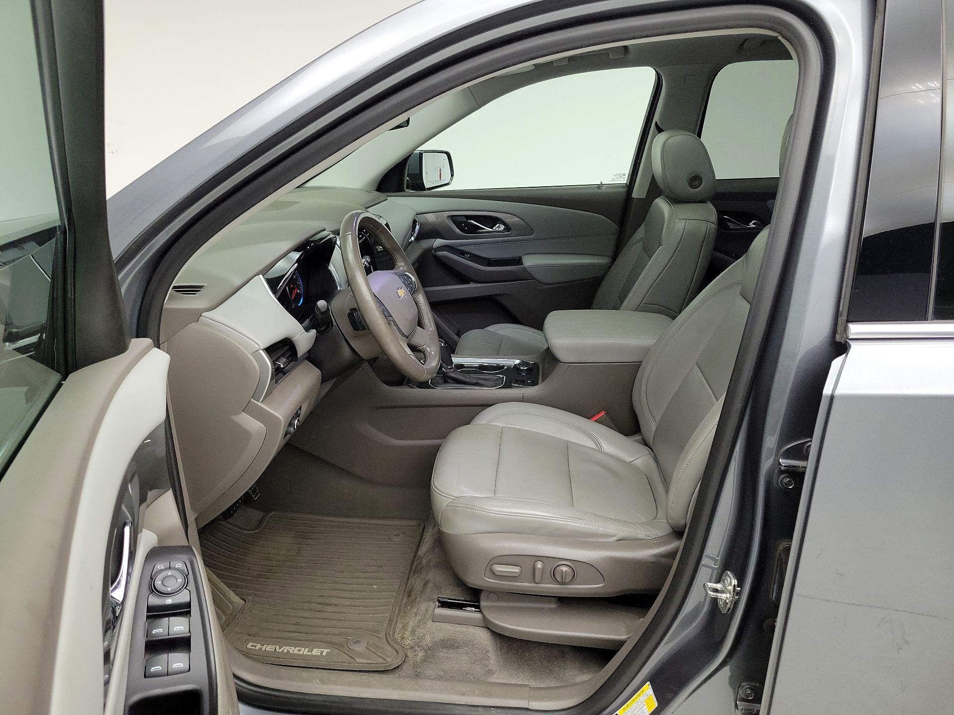 Thumbnail: 2019 Chevrolet Traverse - 11