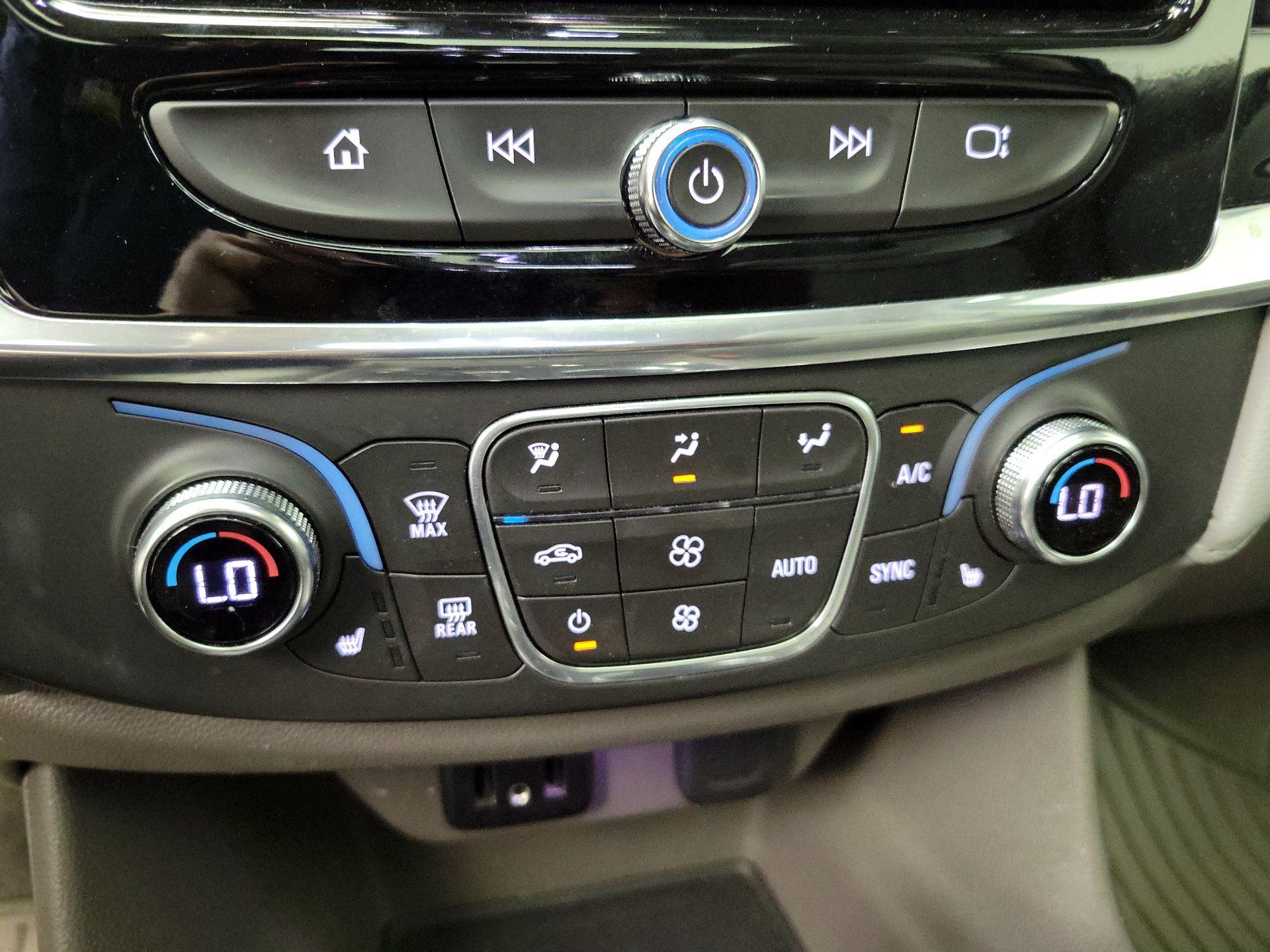 Thumbnail: 2019 Chevrolet Traverse - 17