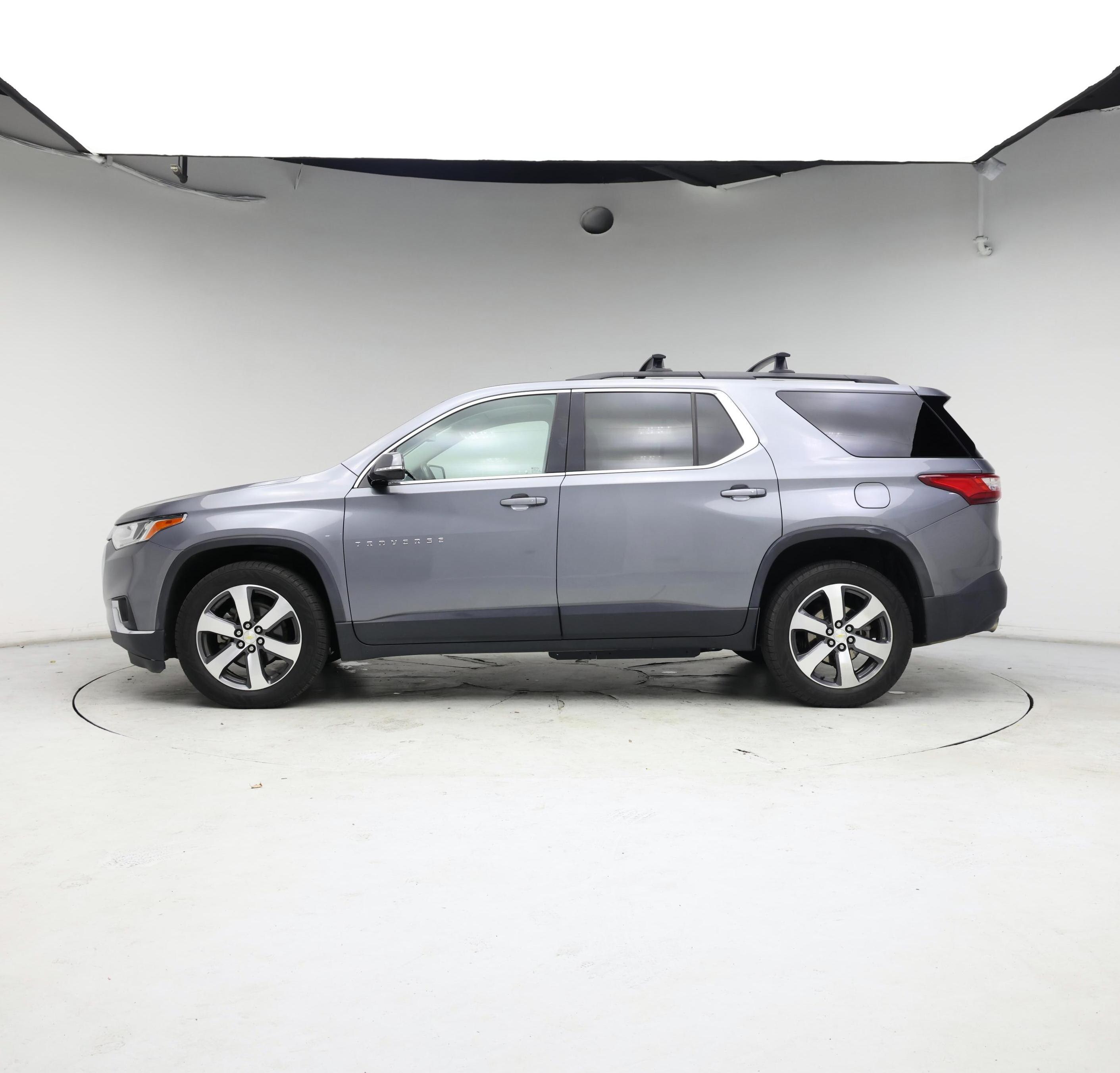 Thumbnail: 2019 Chevrolet Traverse - 3