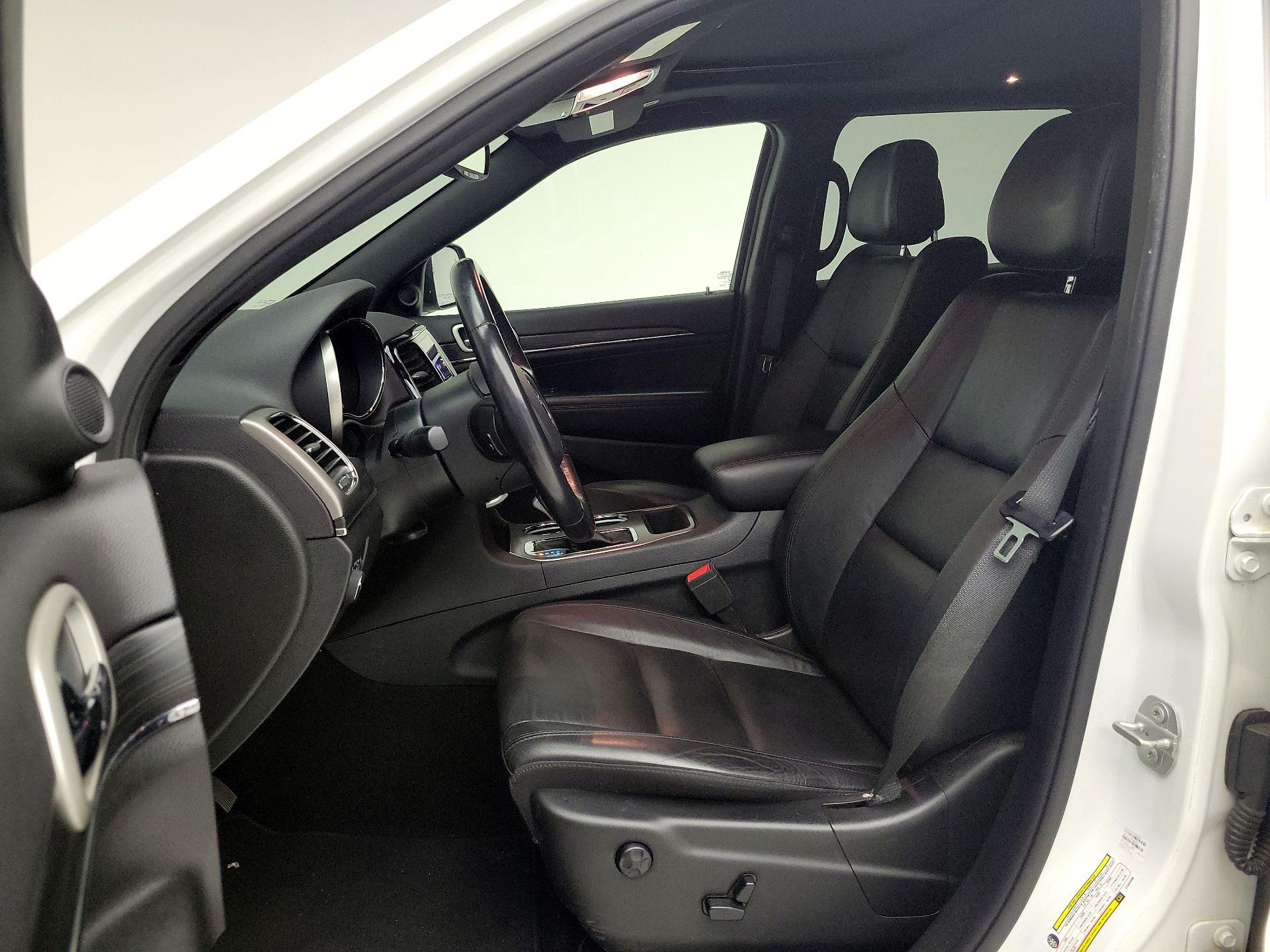 Thumbnail: 2020 Jeep Grand Cherokee - 11