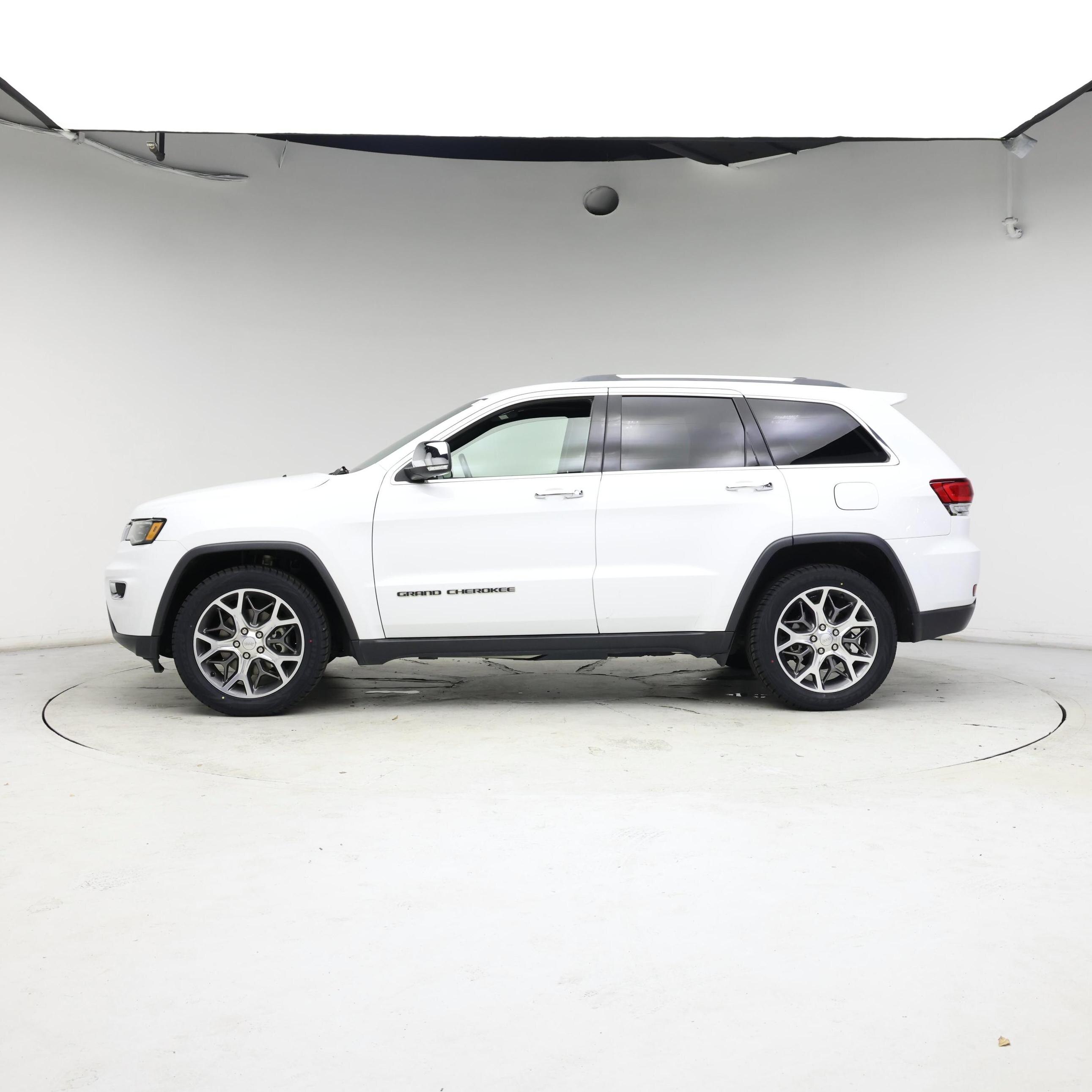 Thumbnail: 2020 Jeep Grand Cherokee - 3