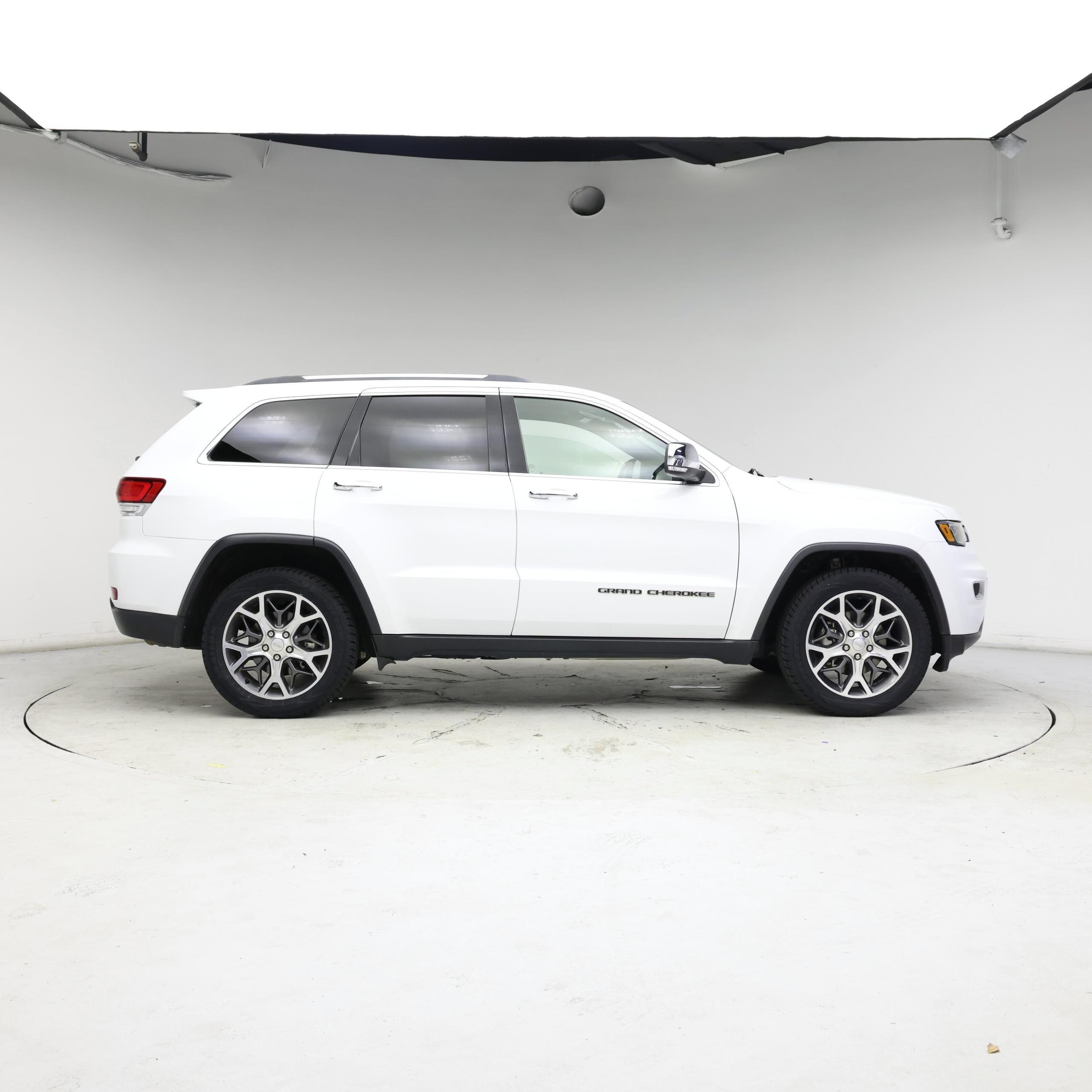 Thumbnail: 2020 Jeep Grand Cherokee - 7