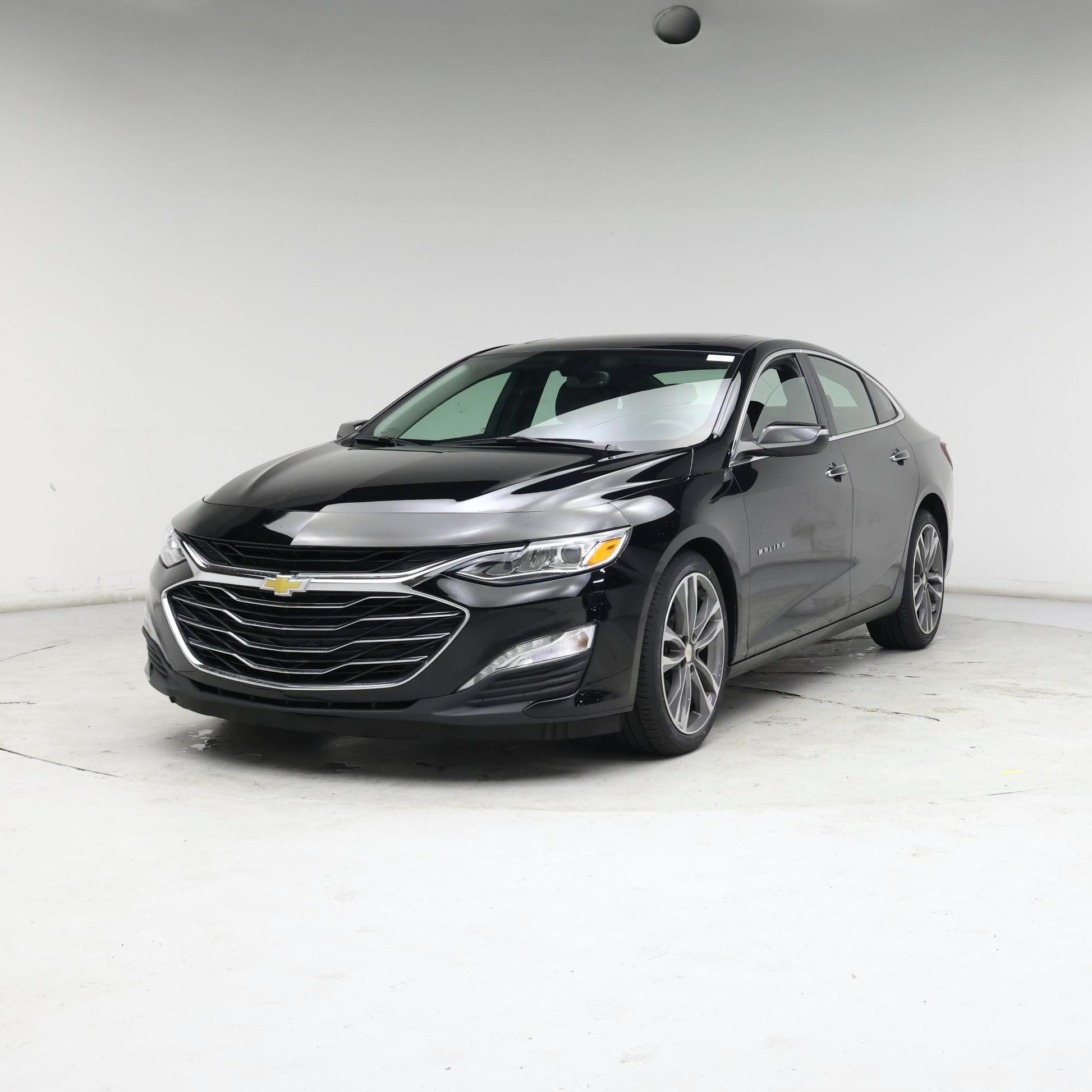 Thumbnail: 2020 Chevrolet Malibu - 4