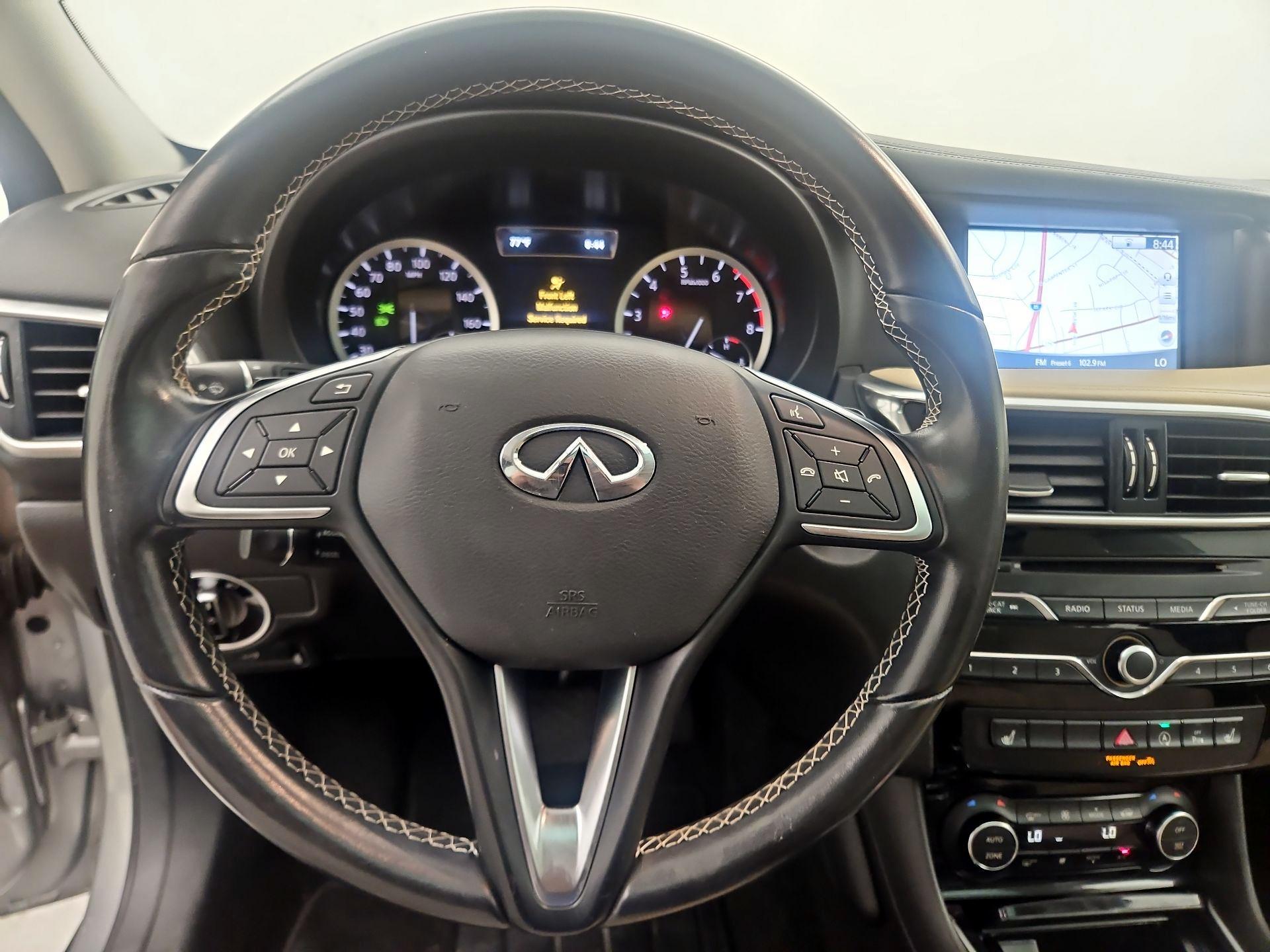 Thumbnail: 2018 INFINITI QX30 - 10