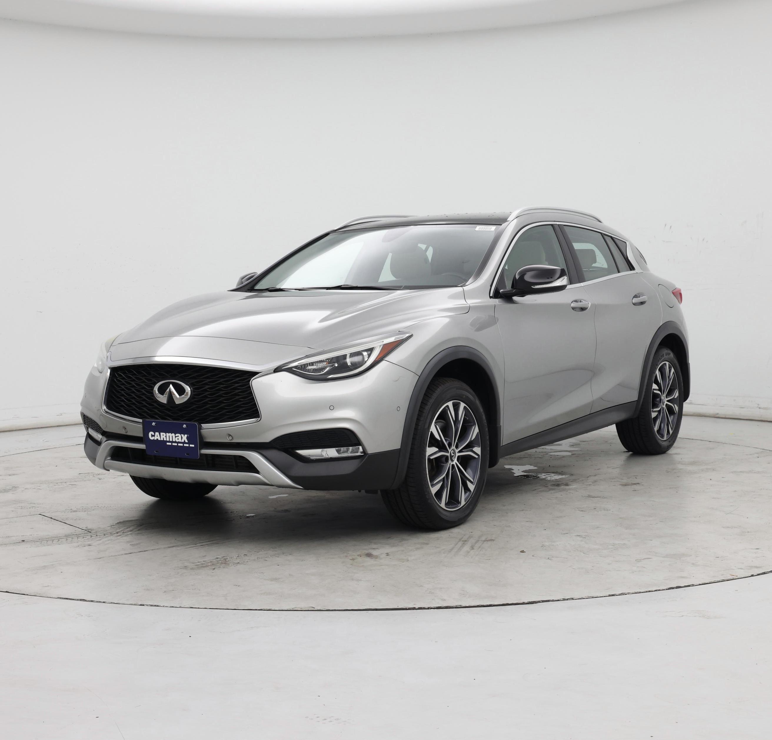 Thumbnail: 2018 INFINITI QX30 - 4
