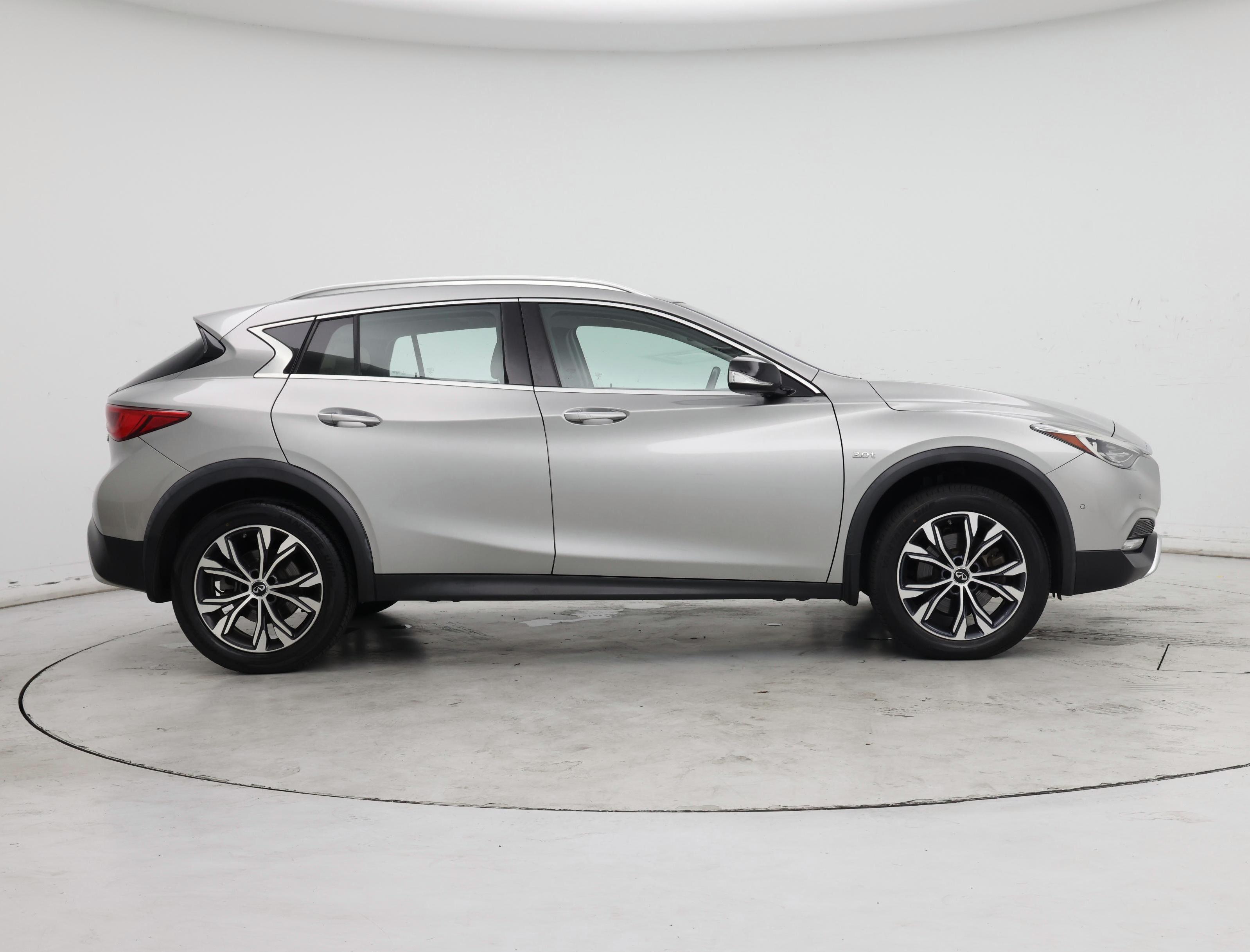 Thumbnail: 2018 INFINITI QX30 - 7