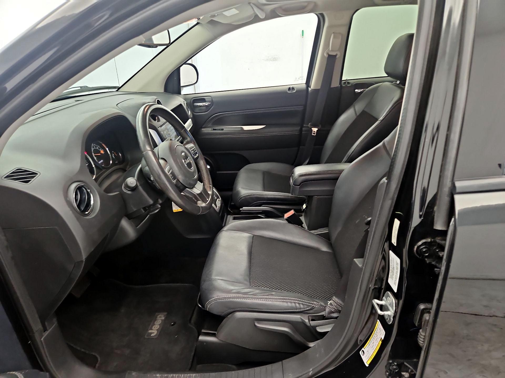 Thumbnail: 2014 Jeep Compass - 11