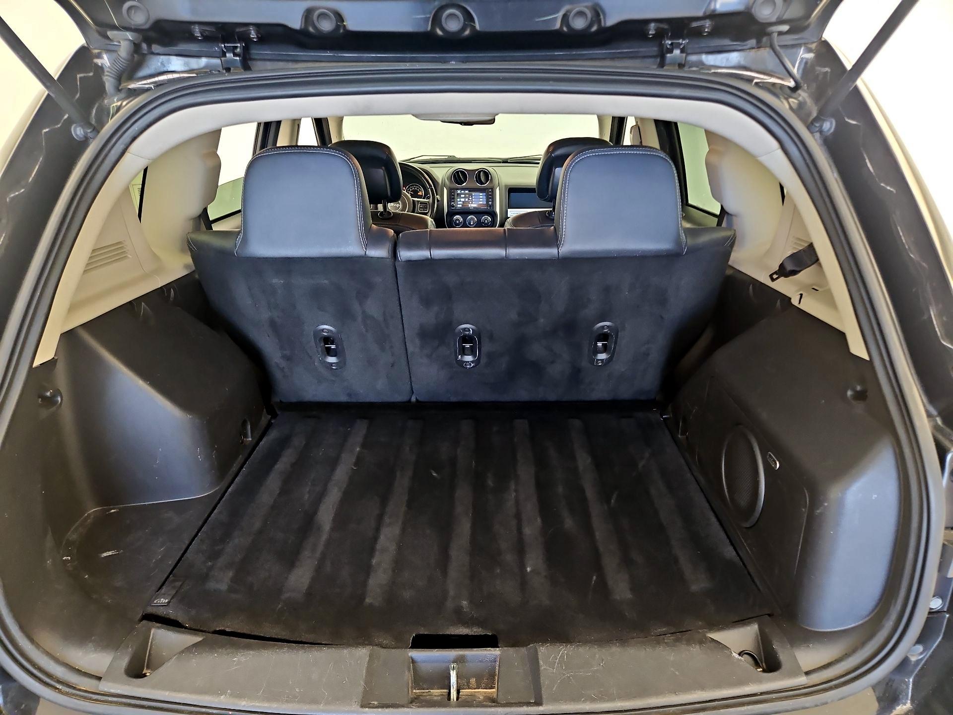 Thumbnail: 2014 Jeep Compass - 19