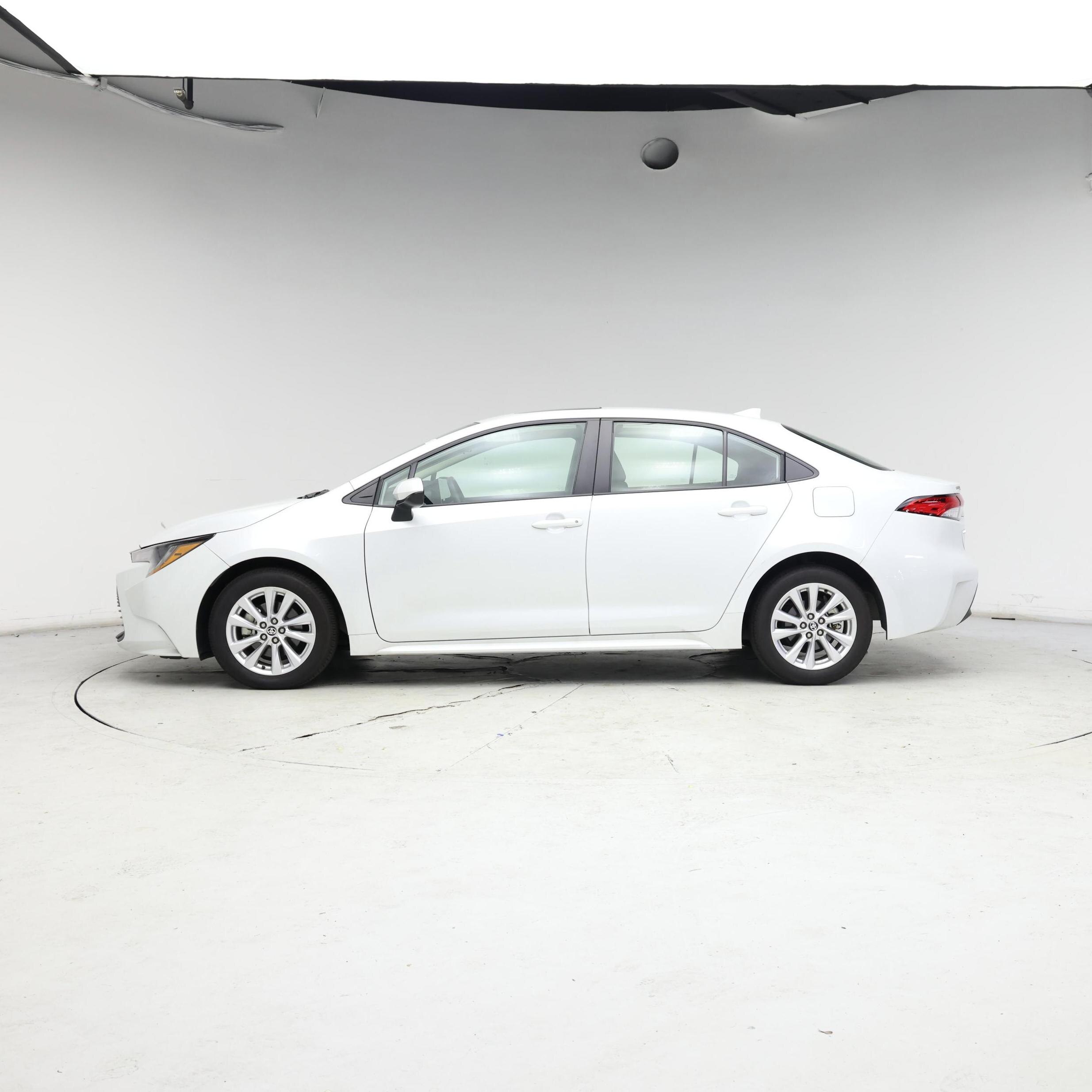 Thumbnail: 2023 Toyota Corolla - 3