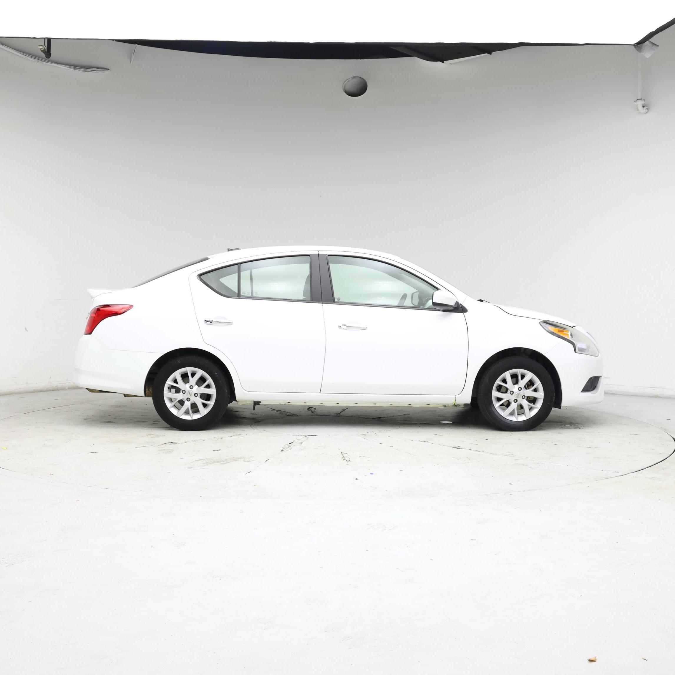 Thumbnail: 2018 Nissan Versa - 7