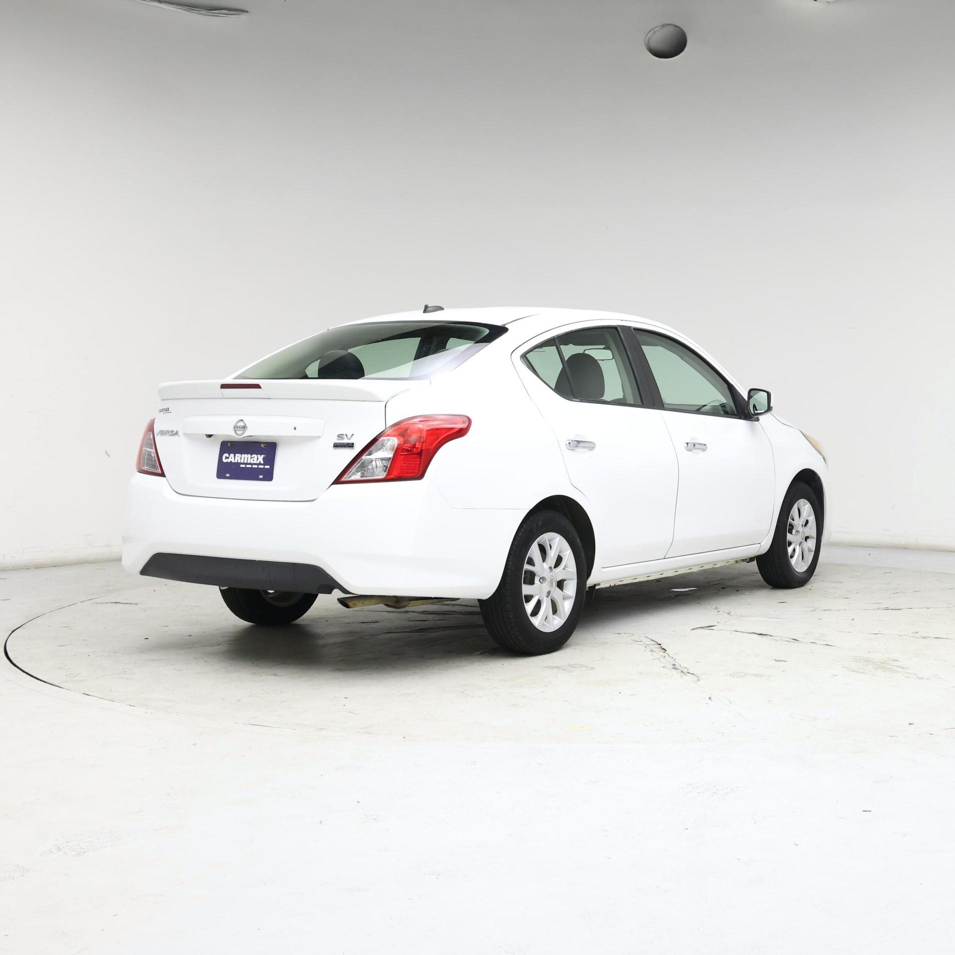 Thumbnail: 2018 Nissan Versa - 8