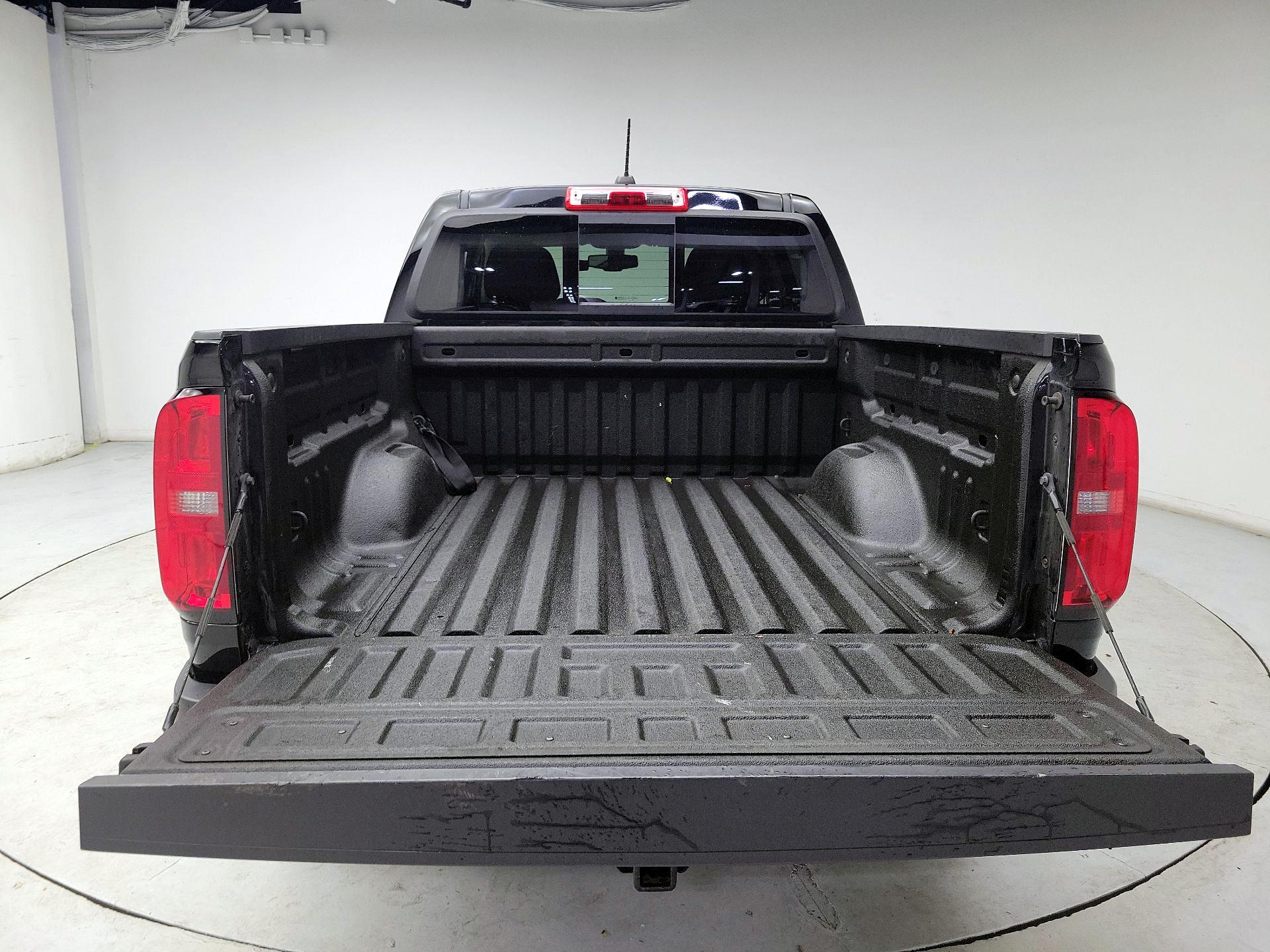 Thumbnail: 2022 Chevrolet Colorado - 20