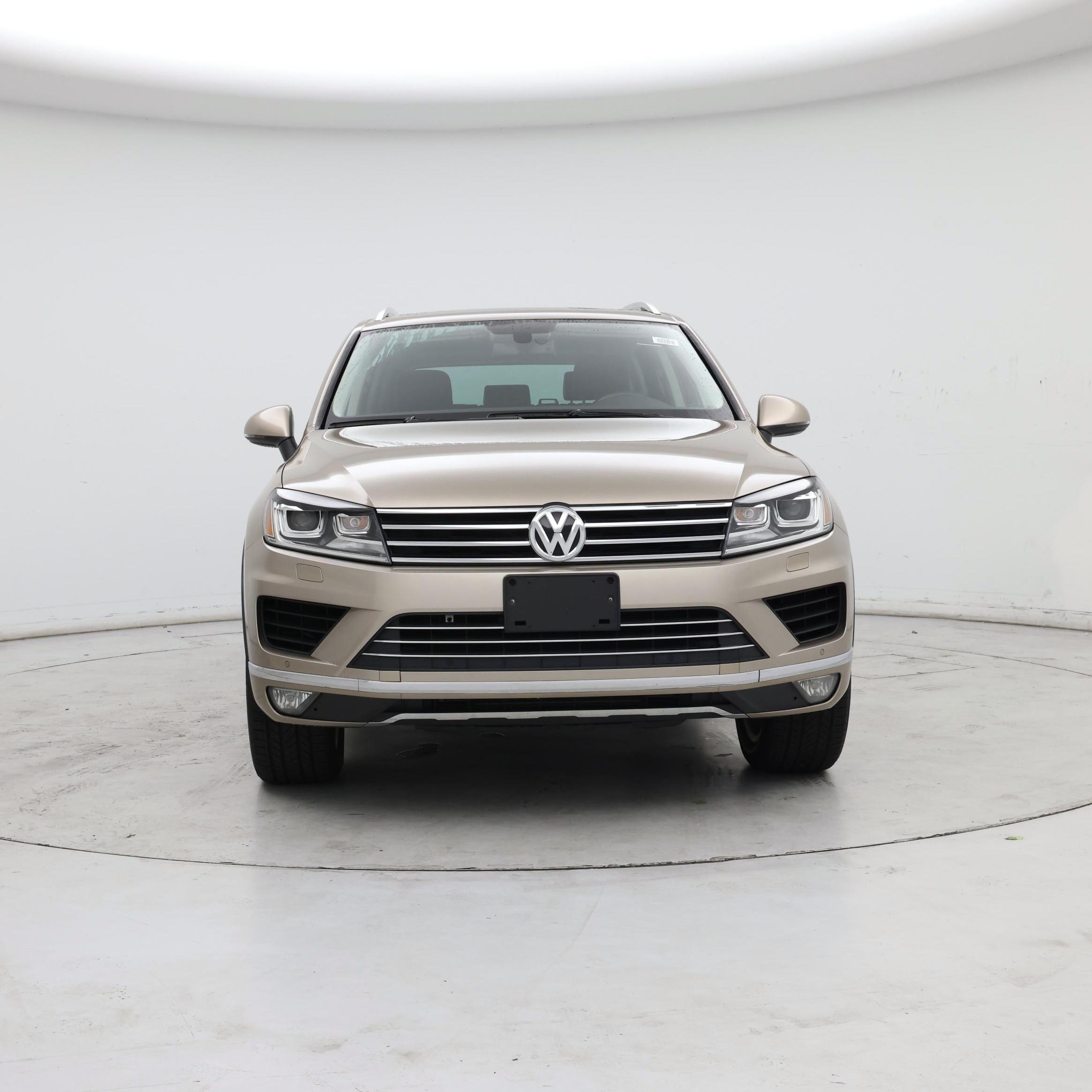 Thumbnail: 2016 Volkswagen Touareg - 5