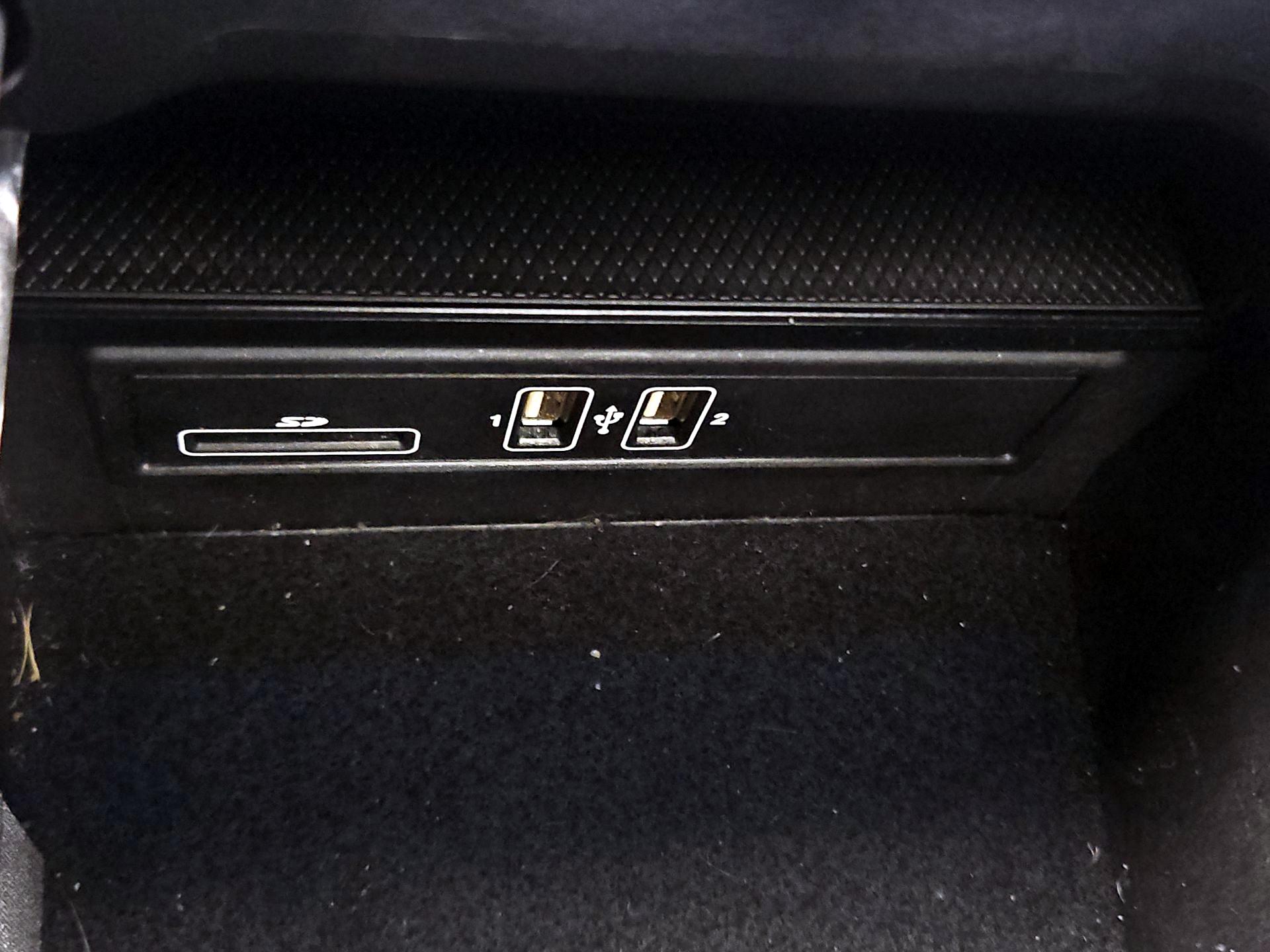 Thumbnail: 2017 Mercedes-Benz C-Class - 19