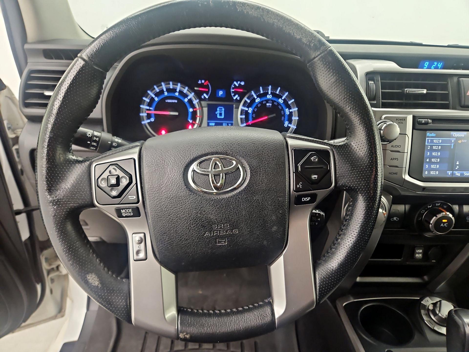 Thumbnail: 2016 Toyota 4Runner - 10
