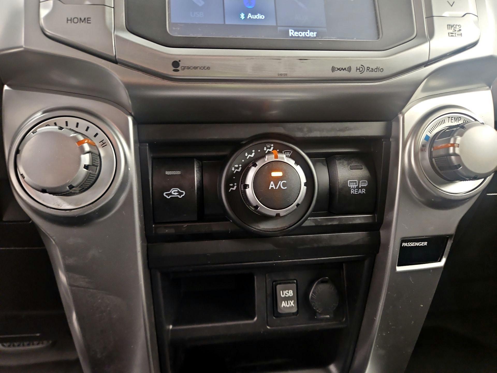 Thumbnail: 2016 Toyota 4Runner - 16