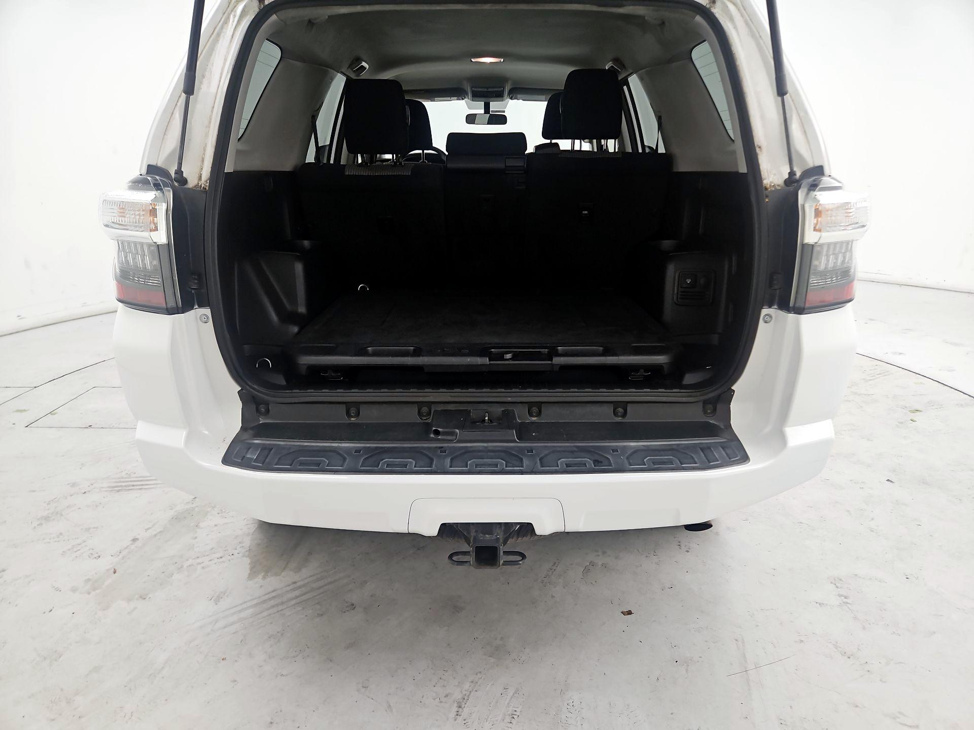 Thumbnail: 2016 Toyota 4Runner - 20