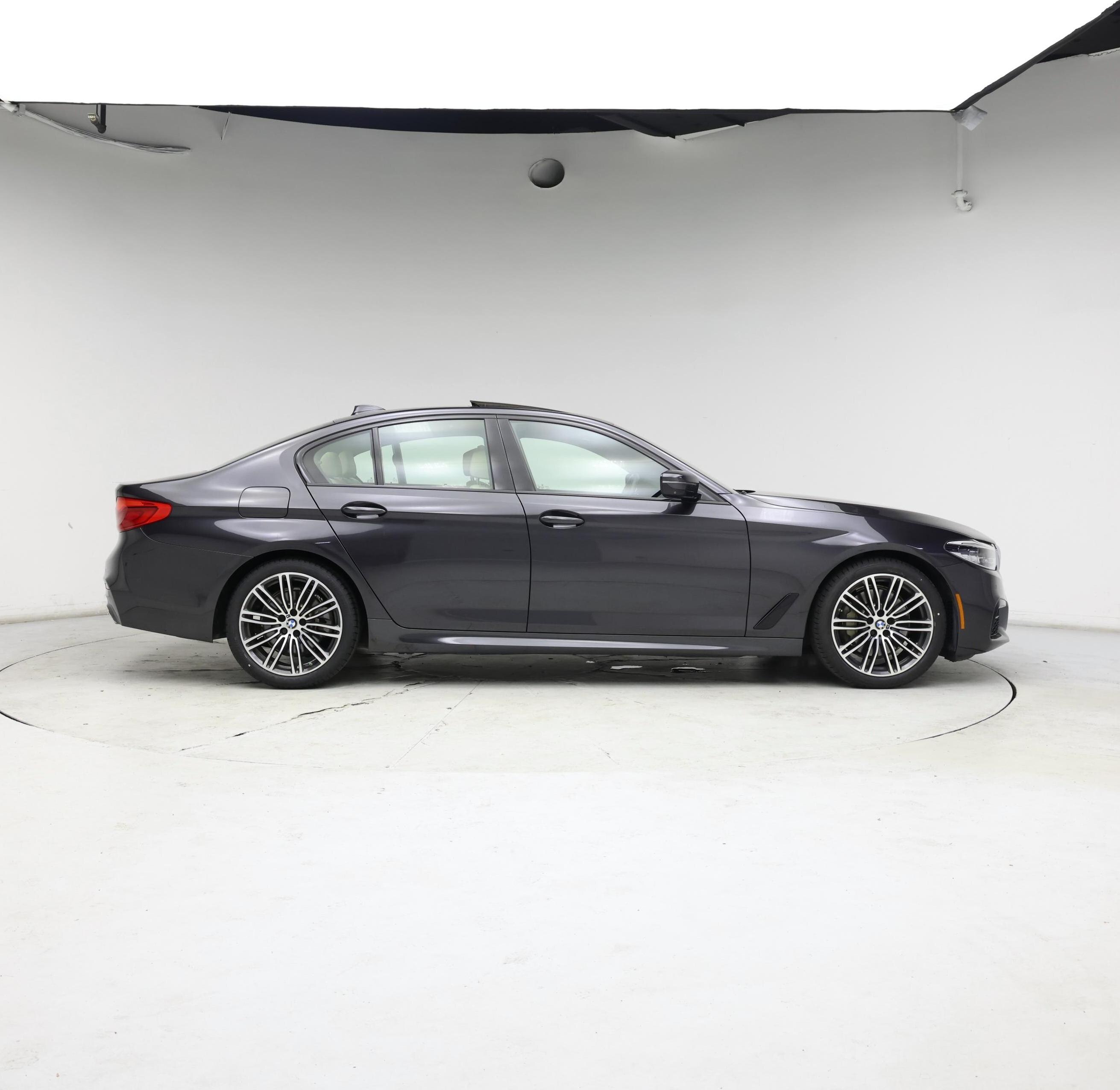 Thumbnail: 2020 BMW 5 Series - 7