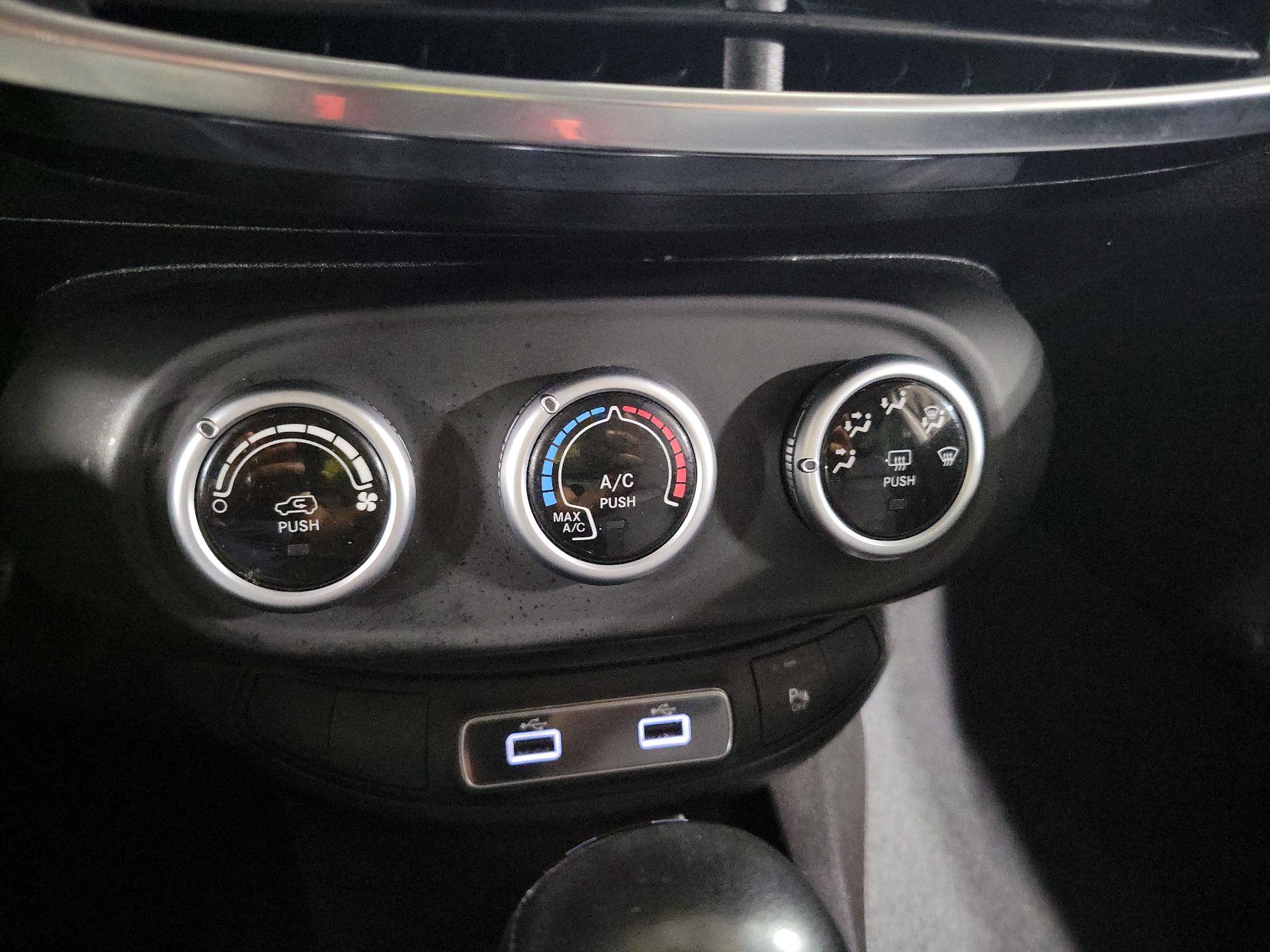 Thumbnail: 2020 Fiat 500X - 16