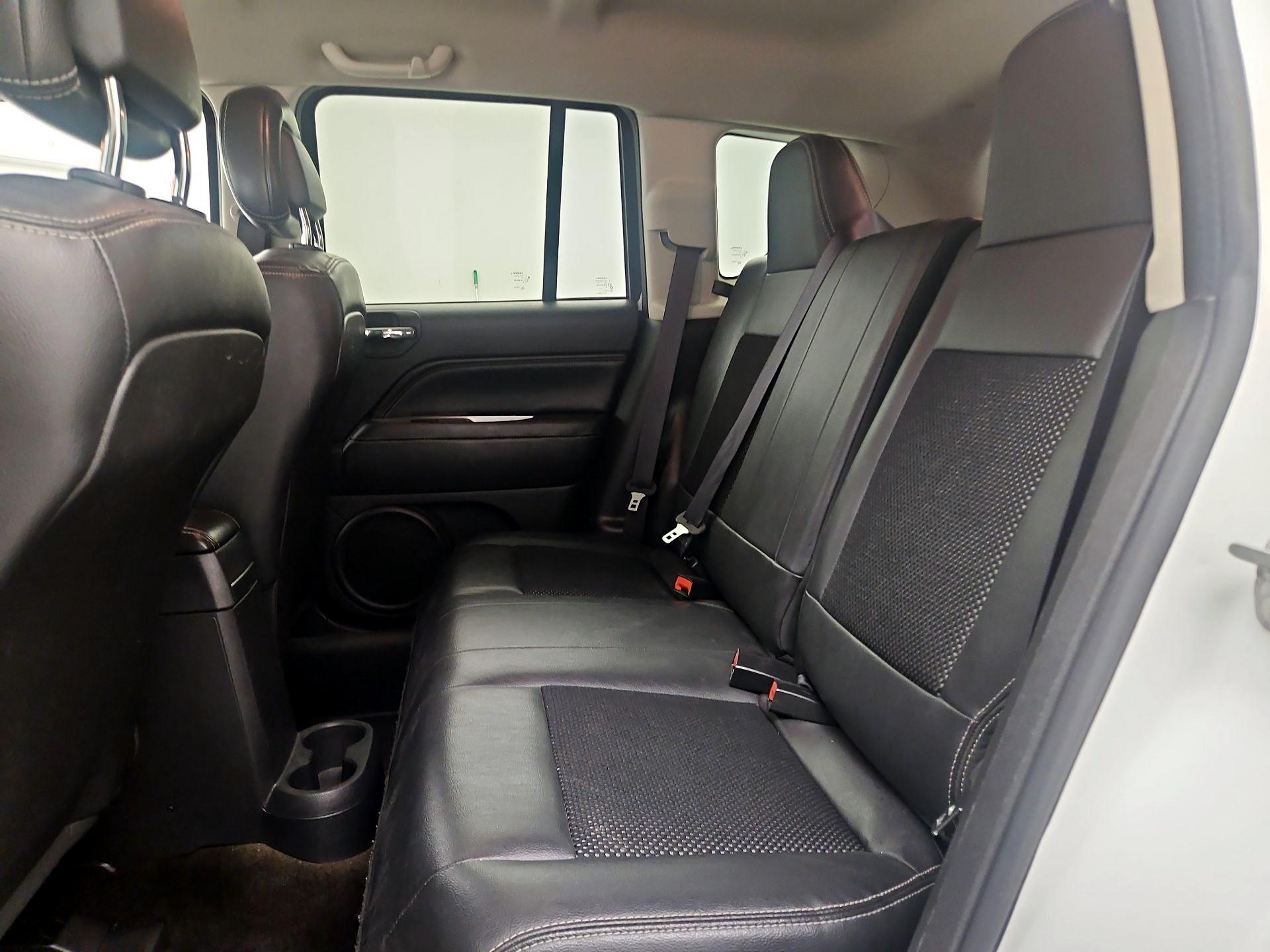 Thumbnail: 2016 Jeep Compass - 16