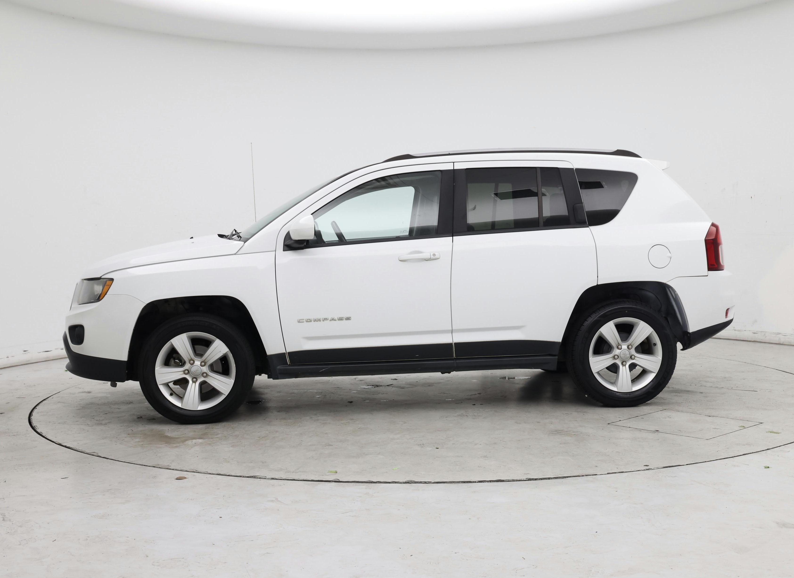 Thumbnail: 2016 Jeep Compass - 3
