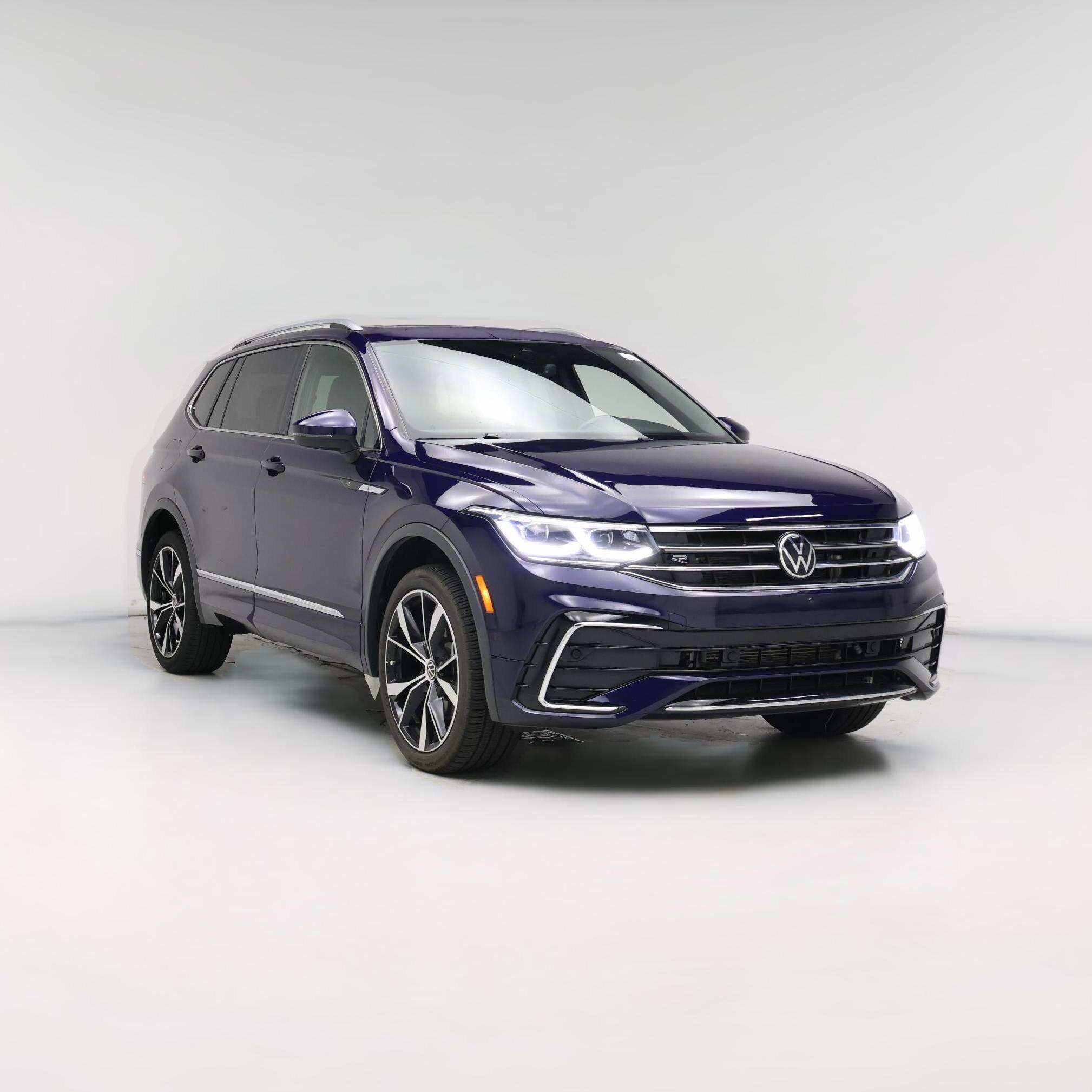 Thumbnail: 2022 Volkswagen Tiguan - 1