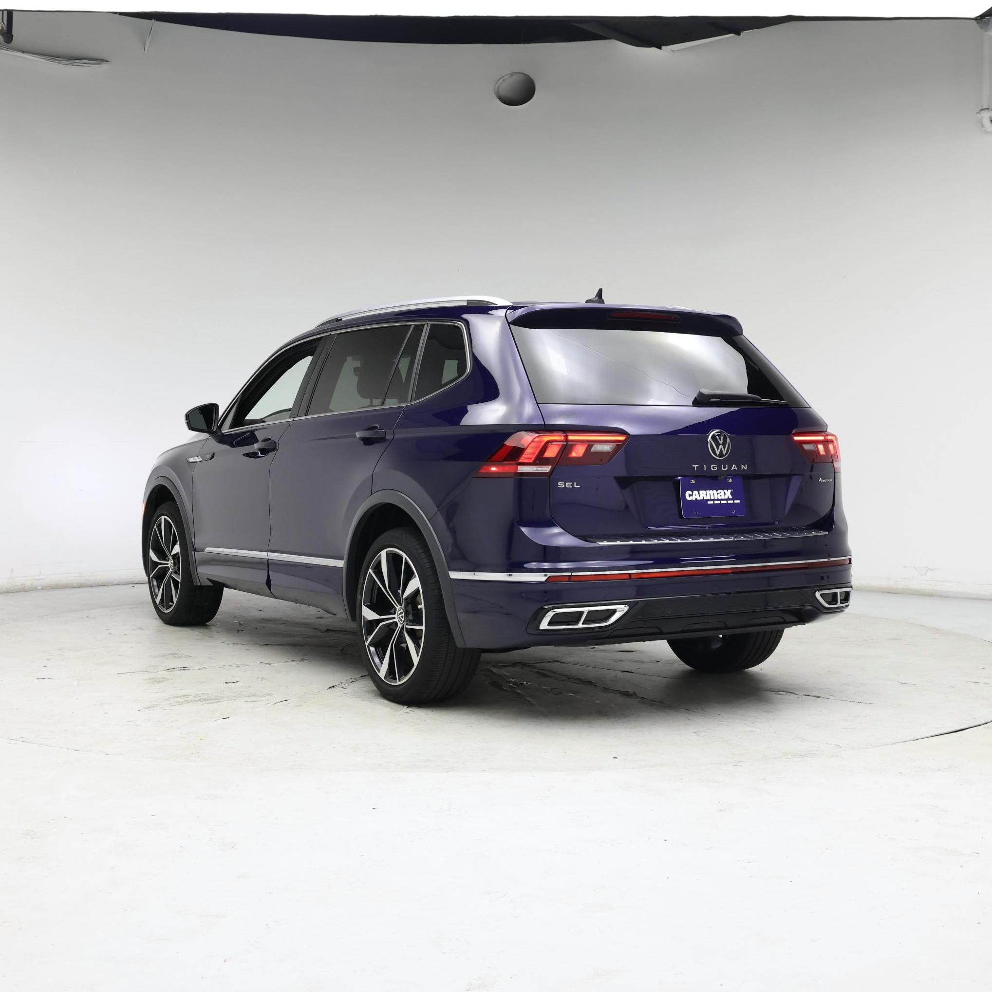 Thumbnail: 2022 Volkswagen Tiguan - 2
