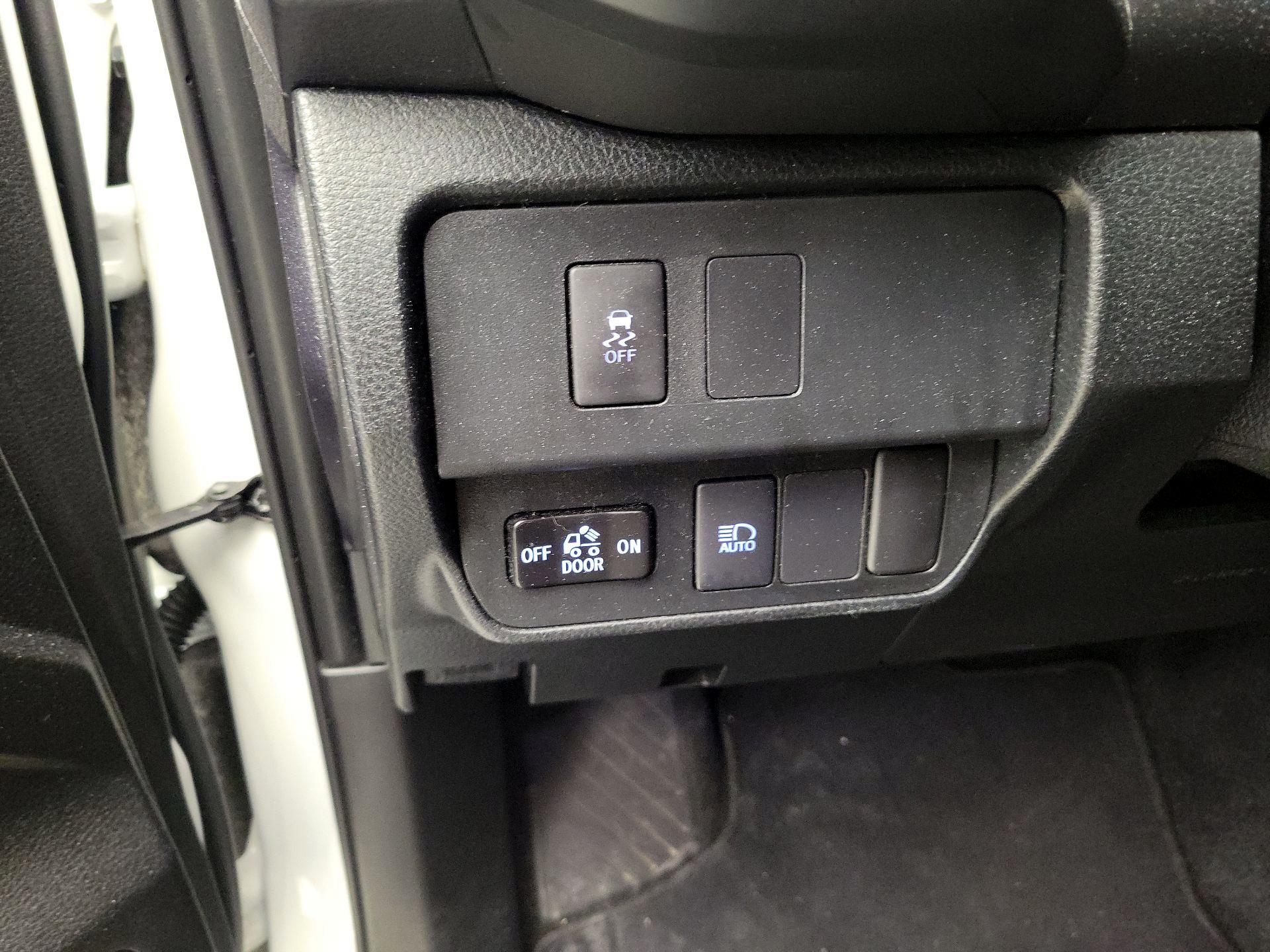 Thumbnail: 2021 Toyota Tacoma - 13