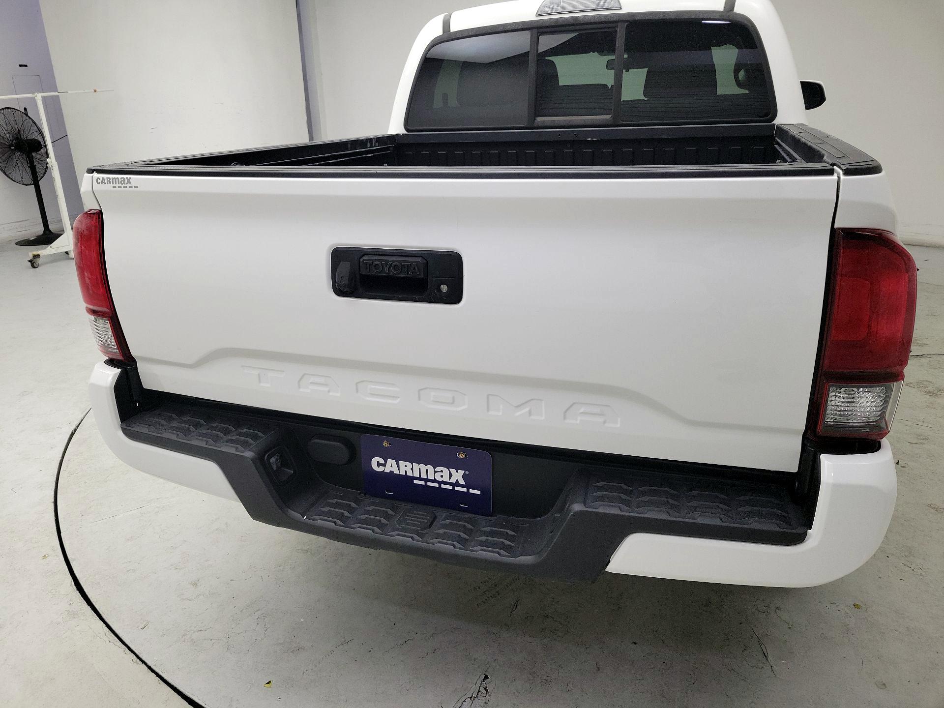 Thumbnail: 2021 Toyota Tacoma - 20