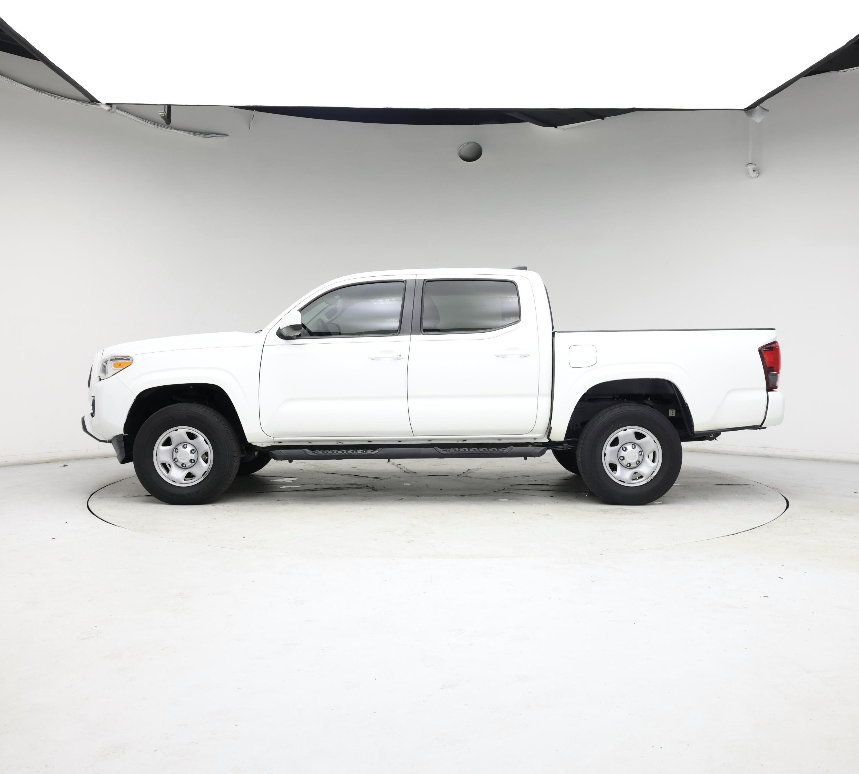 Thumbnail: 2021 Toyota Tacoma - 3