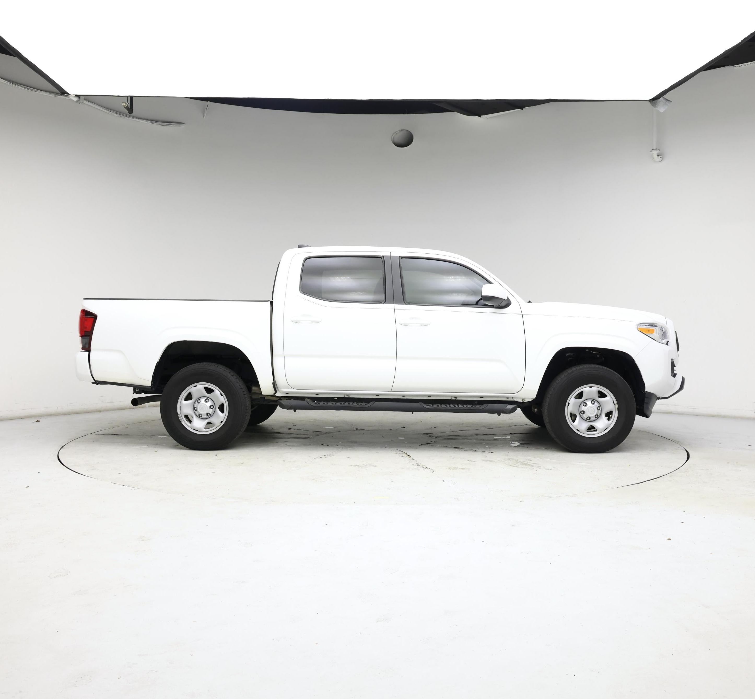 Thumbnail: 2021 Toyota Tacoma - 7