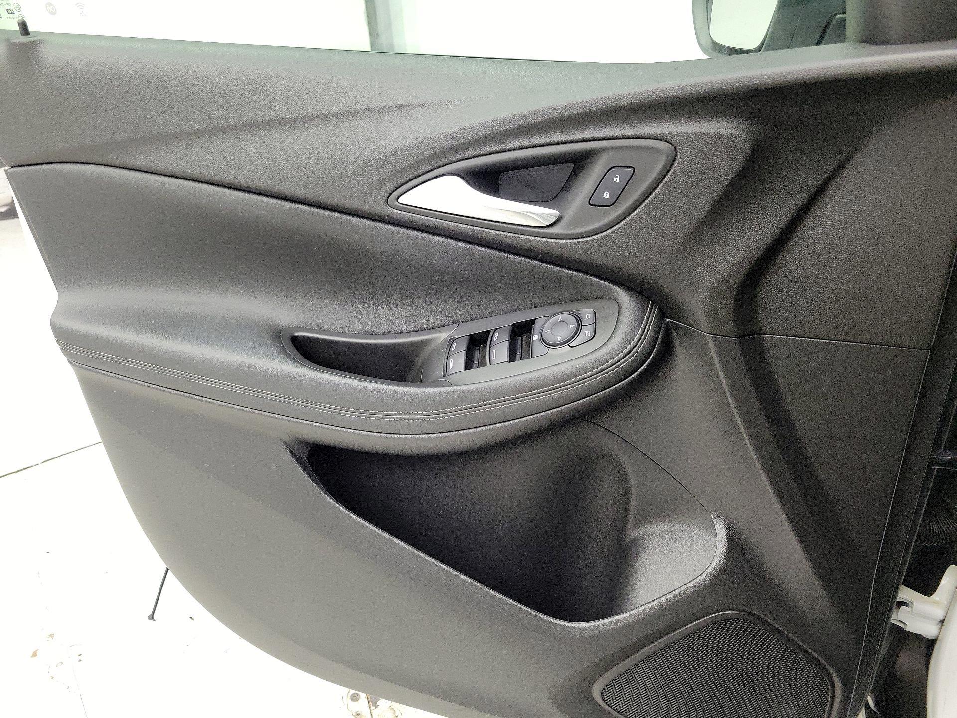 Thumbnail: 2022 Buick Encore GX - 12