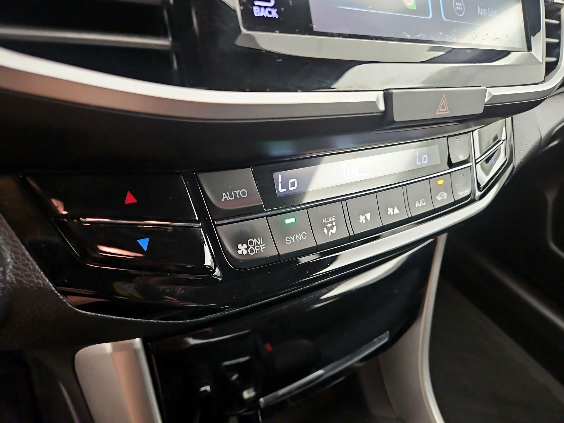 Thumbnail: 2016 Honda Accord - 16