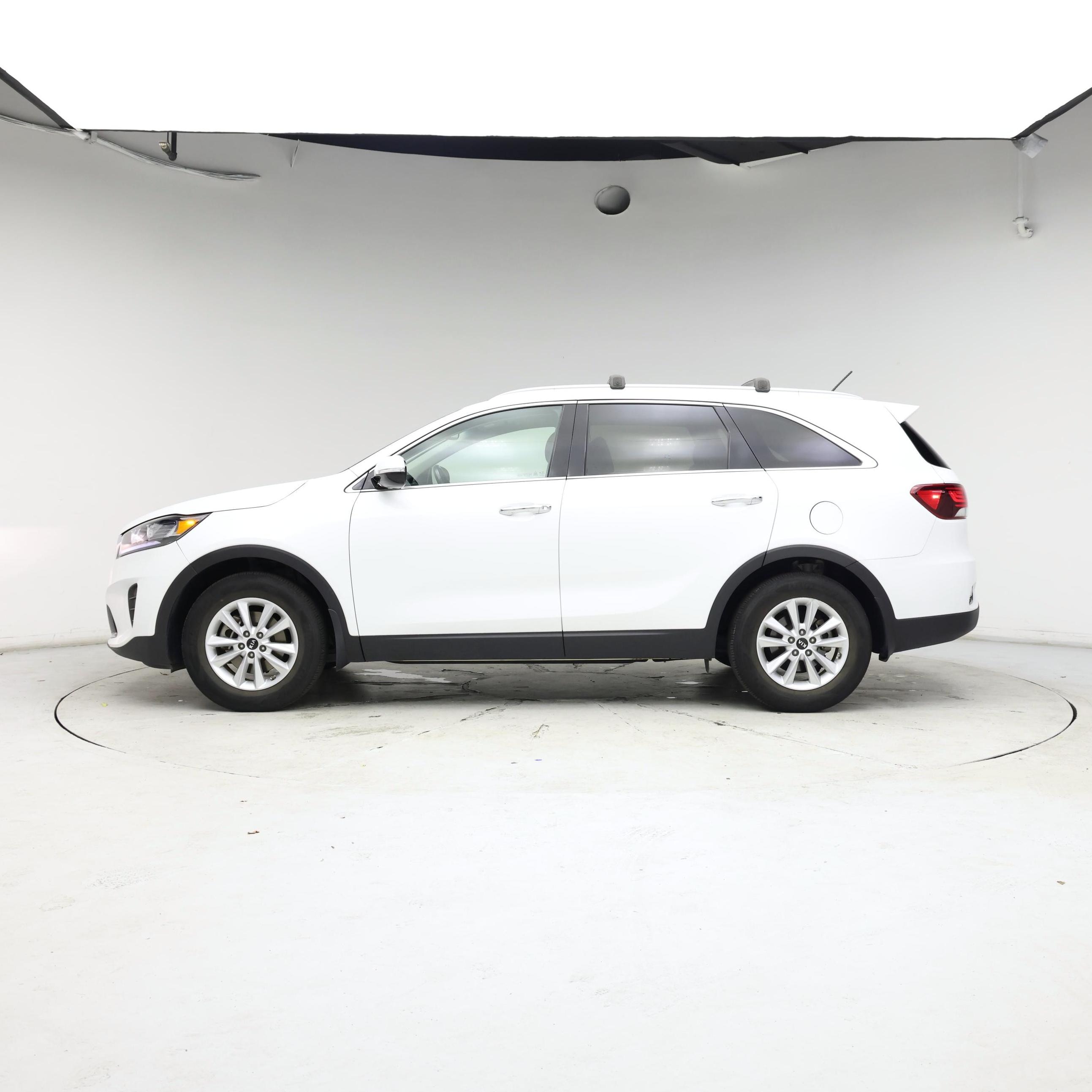 Thumbnail: 2020 Kia Sorento - 3