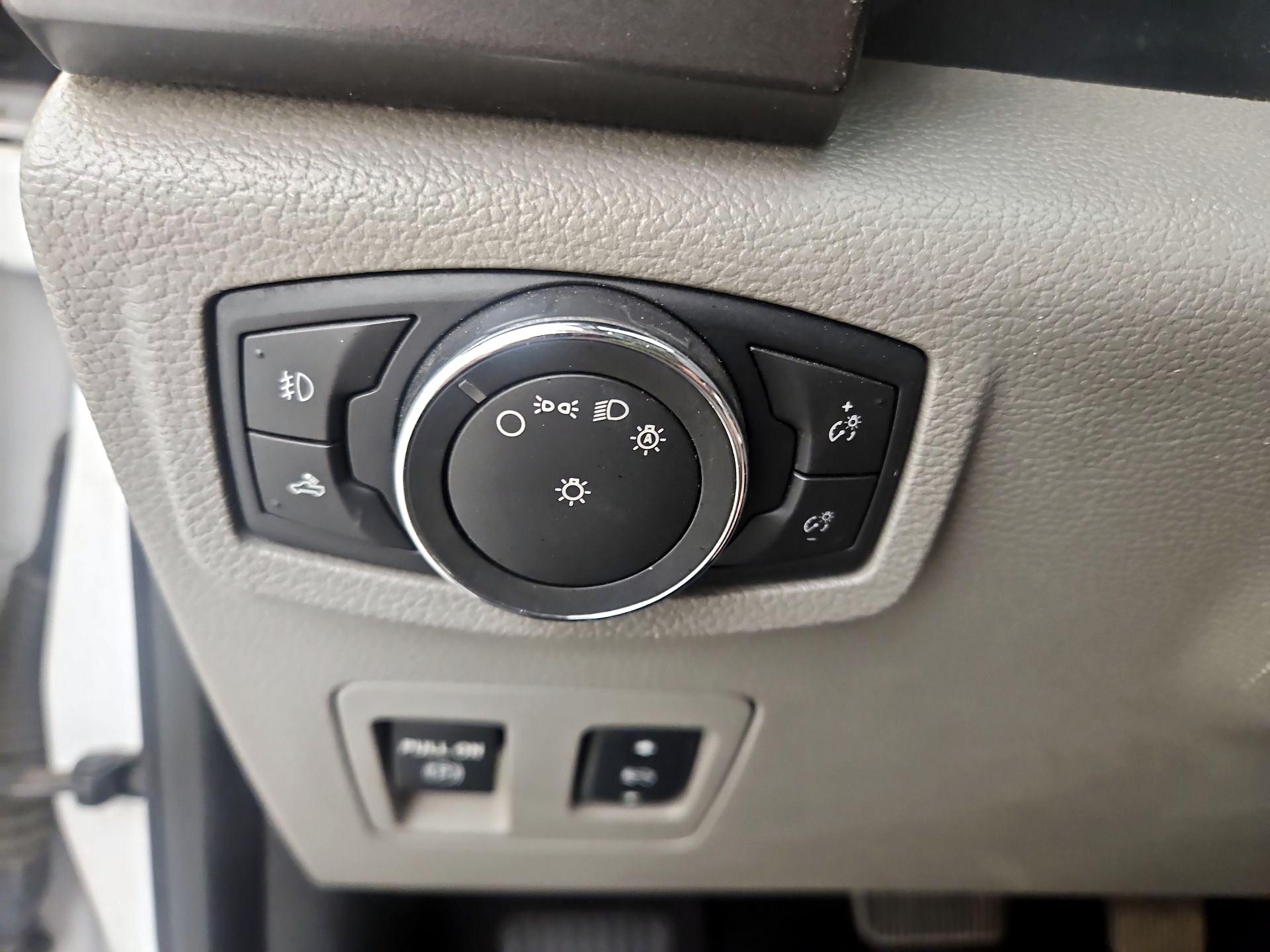Thumbnail: 2015 Ford F-150 - 13