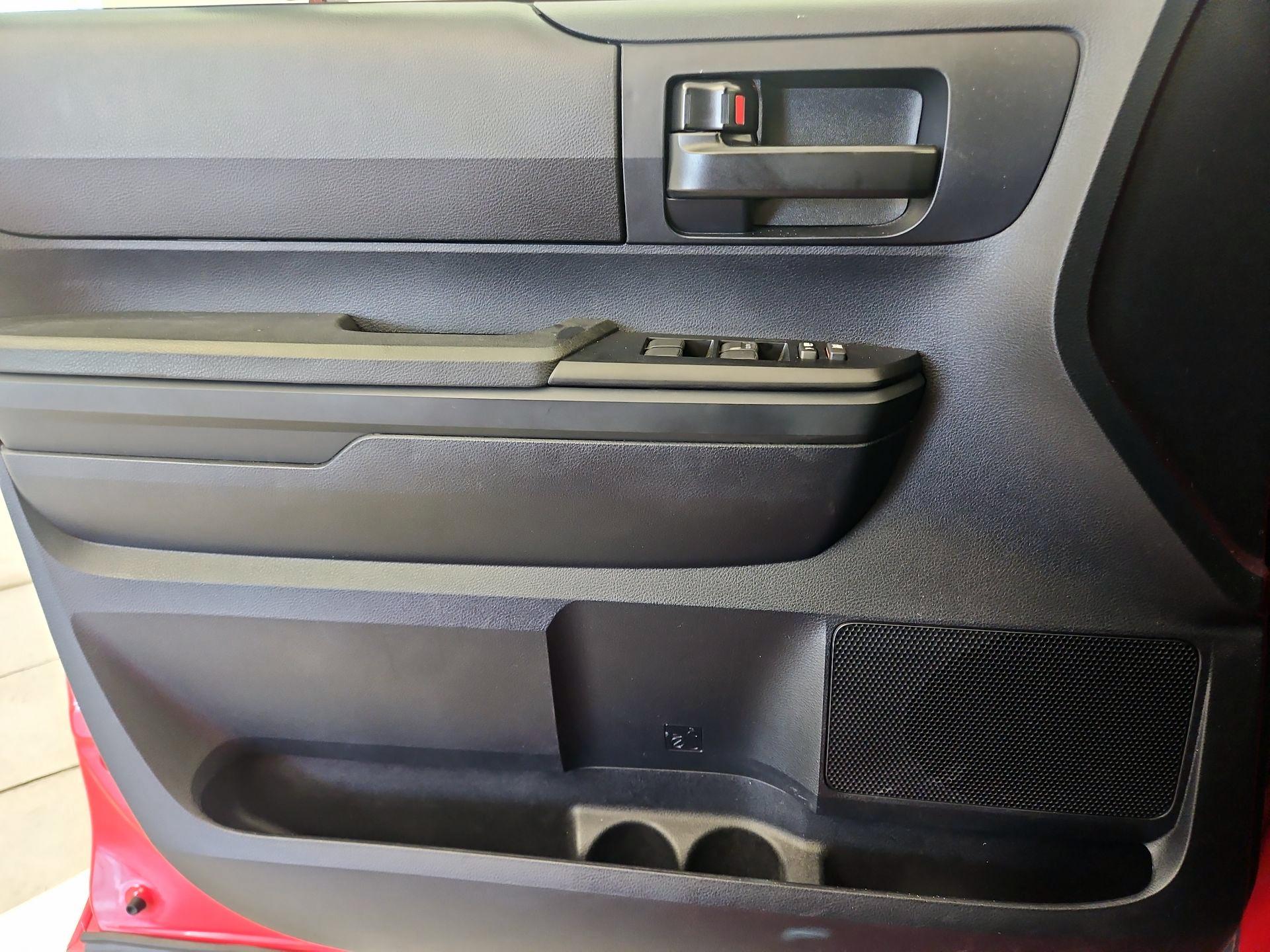 Thumbnail: 2014 Toyota Tundra - 12