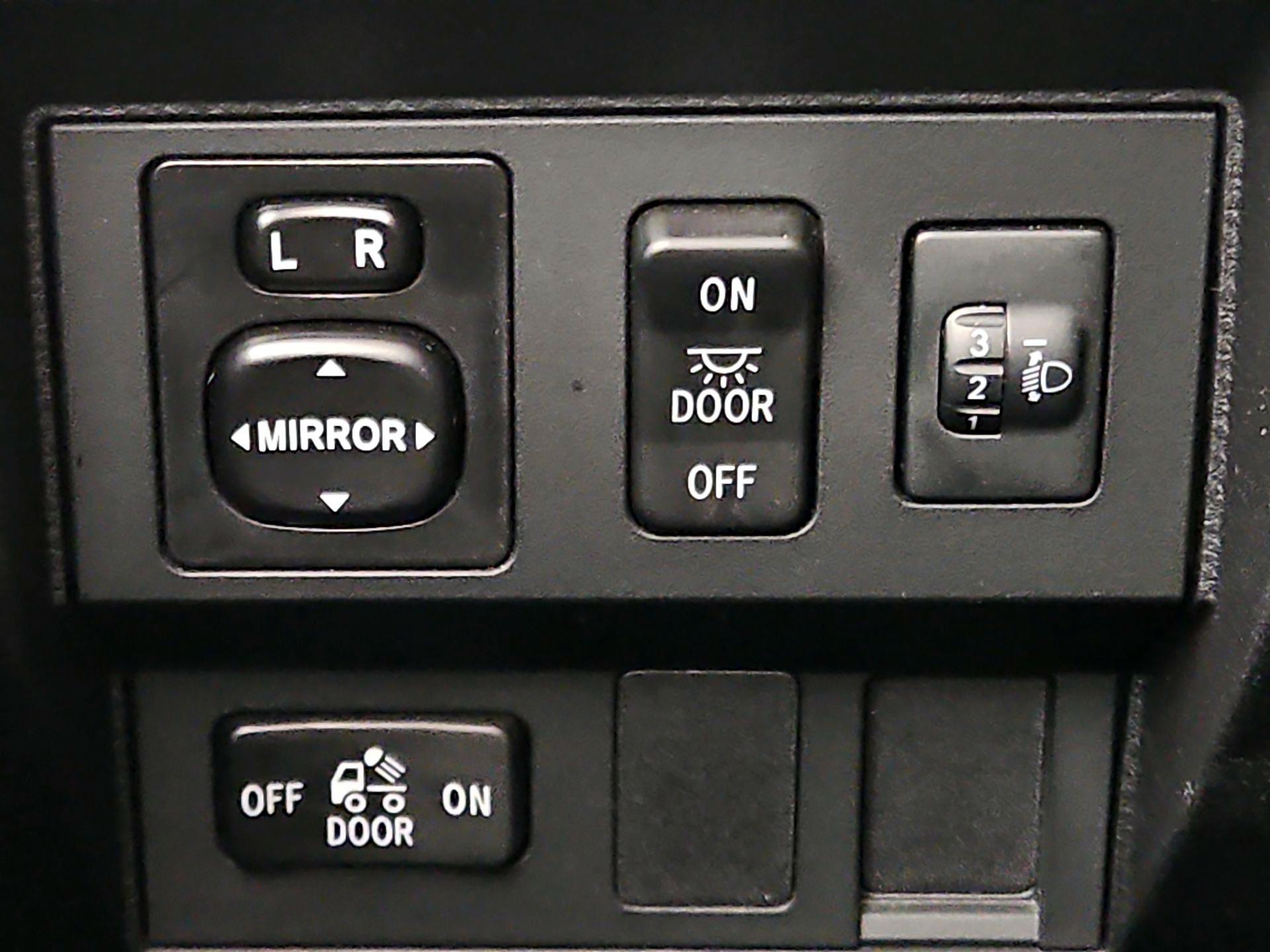 Thumbnail: 2014 Toyota Tundra - 13